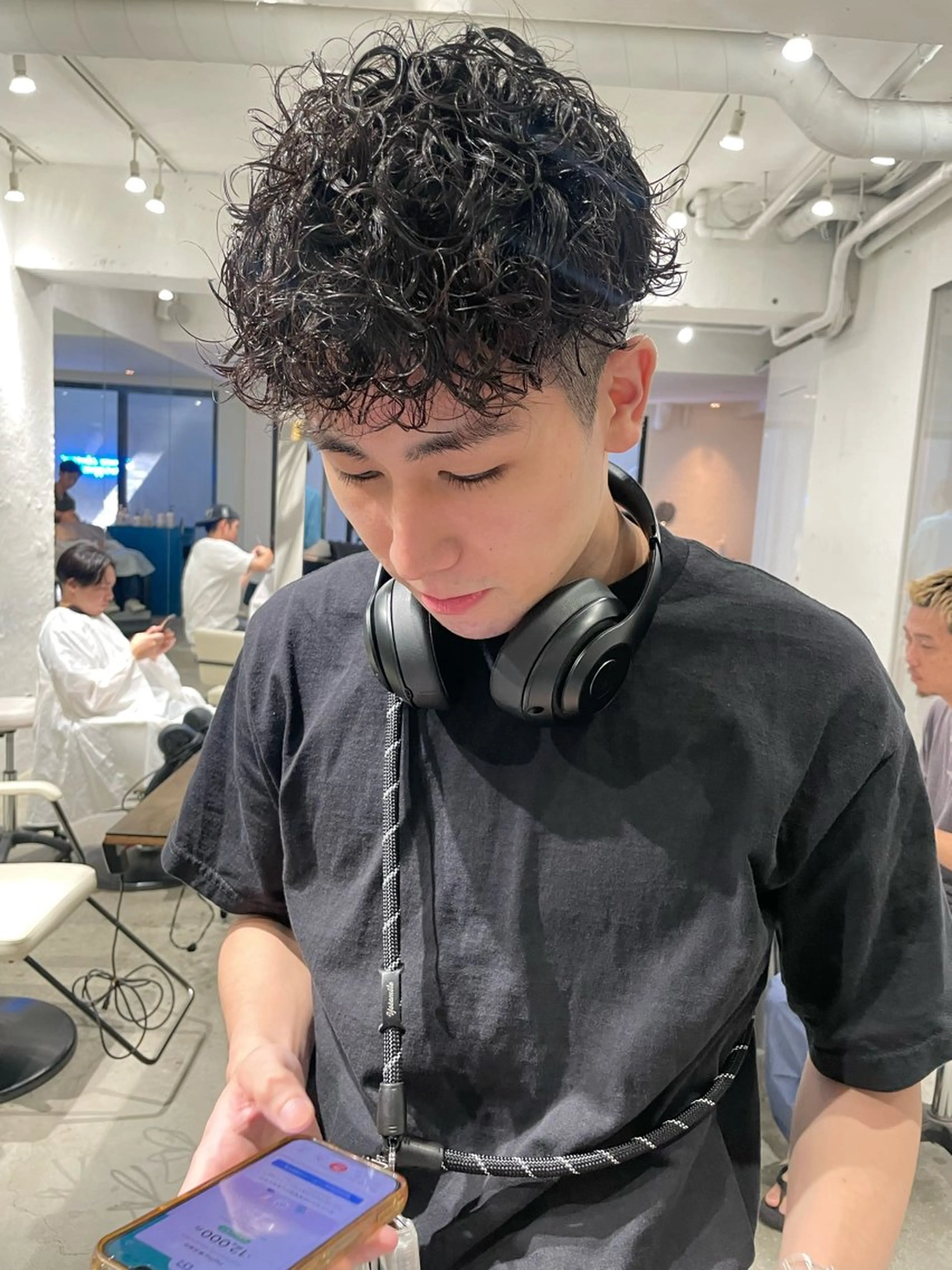 ショート パーマ メンズ メンズパーマ スパイラルパーマ カット パーマ トリートメント スパイラルパーマ 🌐hina⭐️のヘアスタイル