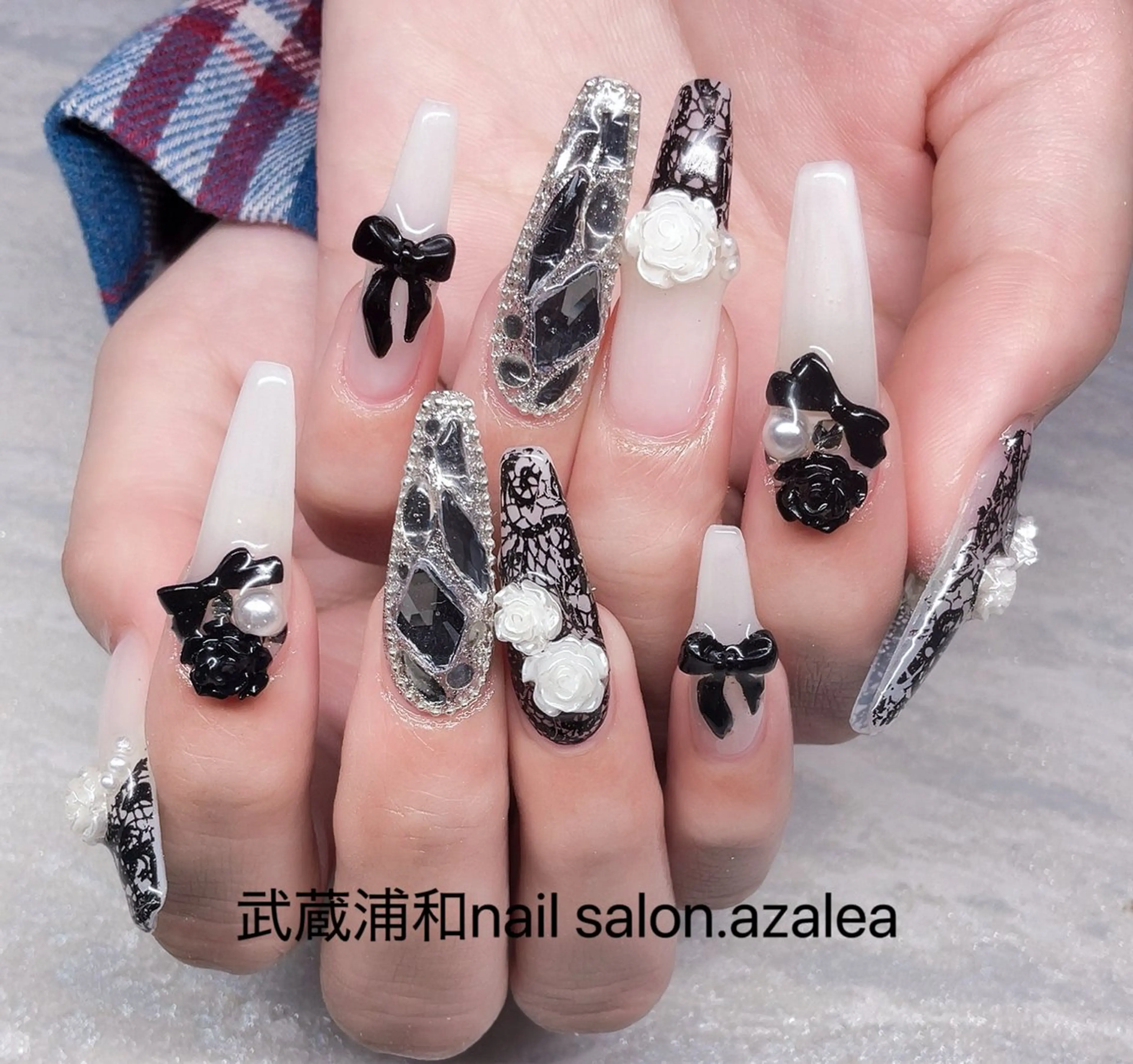 ネイル ハンドネイル R inのネイルデザイン