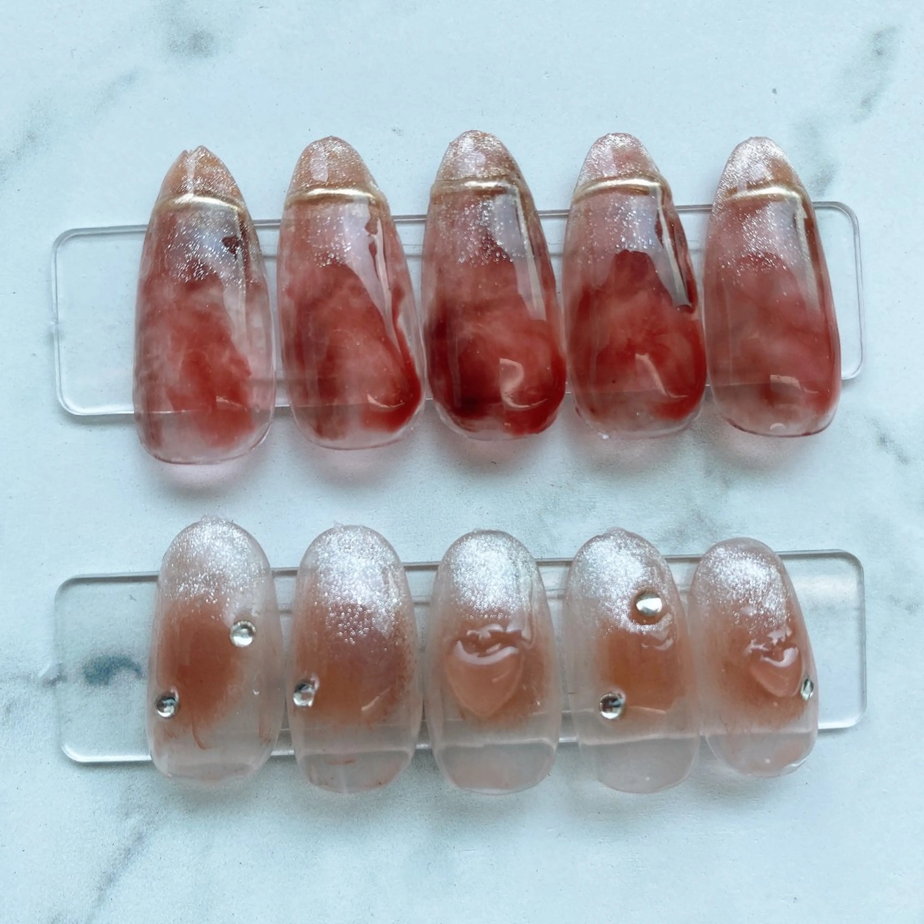 ネイル チークネイル キラキラネイル 韓国ネイル マグネットネイル ニュアンスネイル LittleMimi Nails安土のネイルデザイン