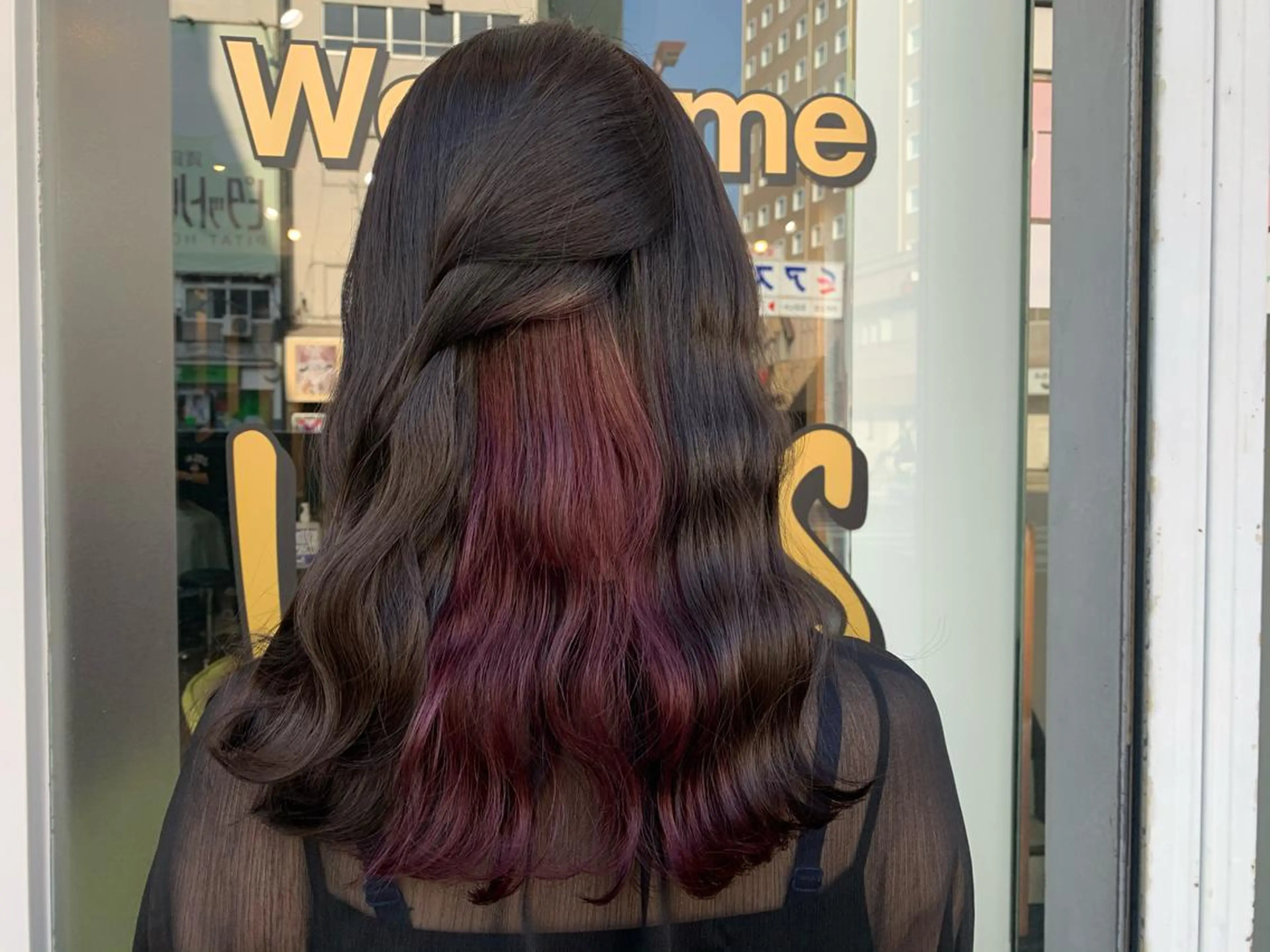 セミロング カラー パーマ ヘアアレンジ メンズ キッズ ネイル マツエク・マツパ アイブロウ メンズインナーカラー インナーカラー 眉カラー 🤍韓国風/艶髪🤍 鳥越美羽のヘアスタイル