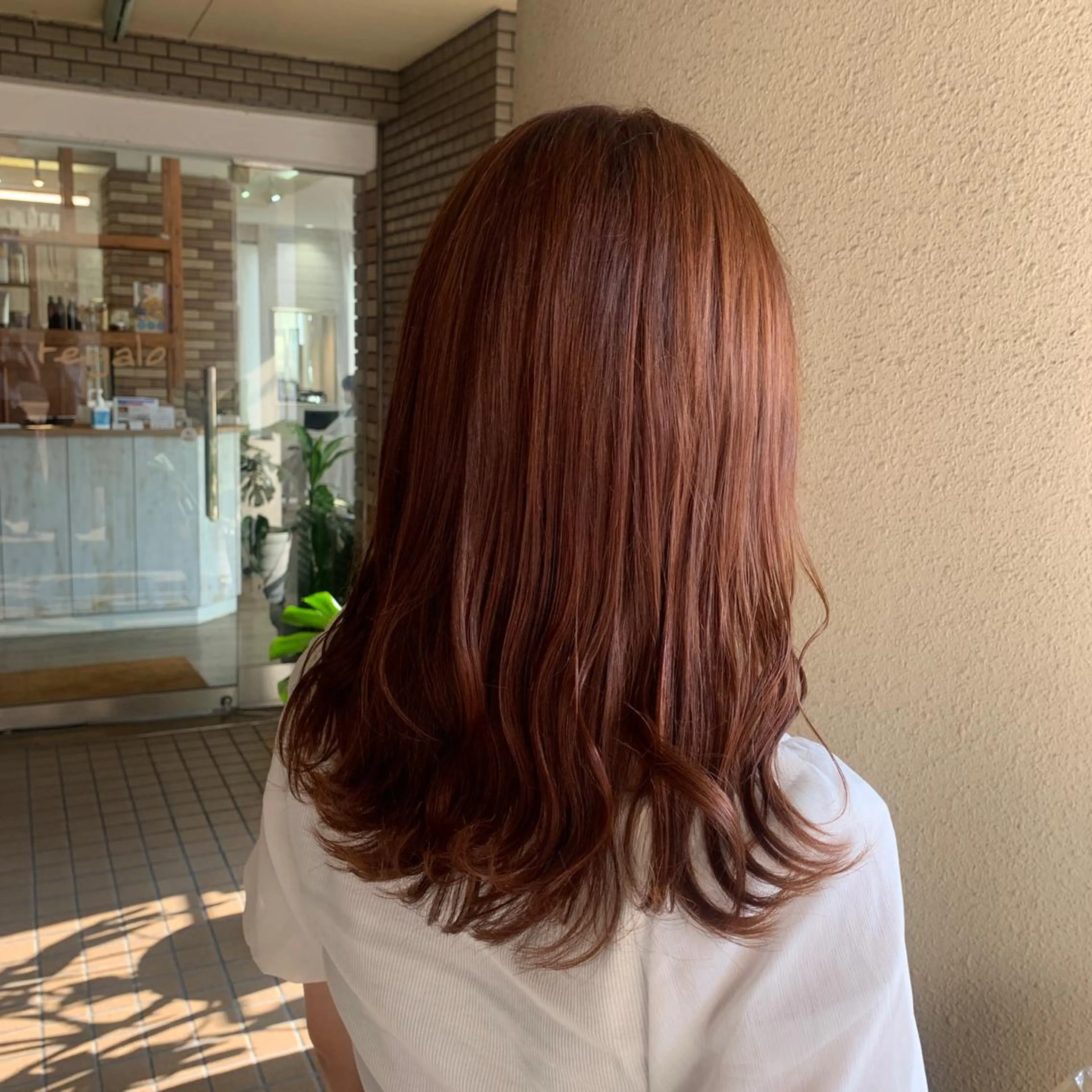 ミディアム カラー ブリーチ ブラウンカラー ブリーチなしカラー オレンジ オレンジブラウン カット ヘアカラー regalo Acari🍎のヘアスタイル