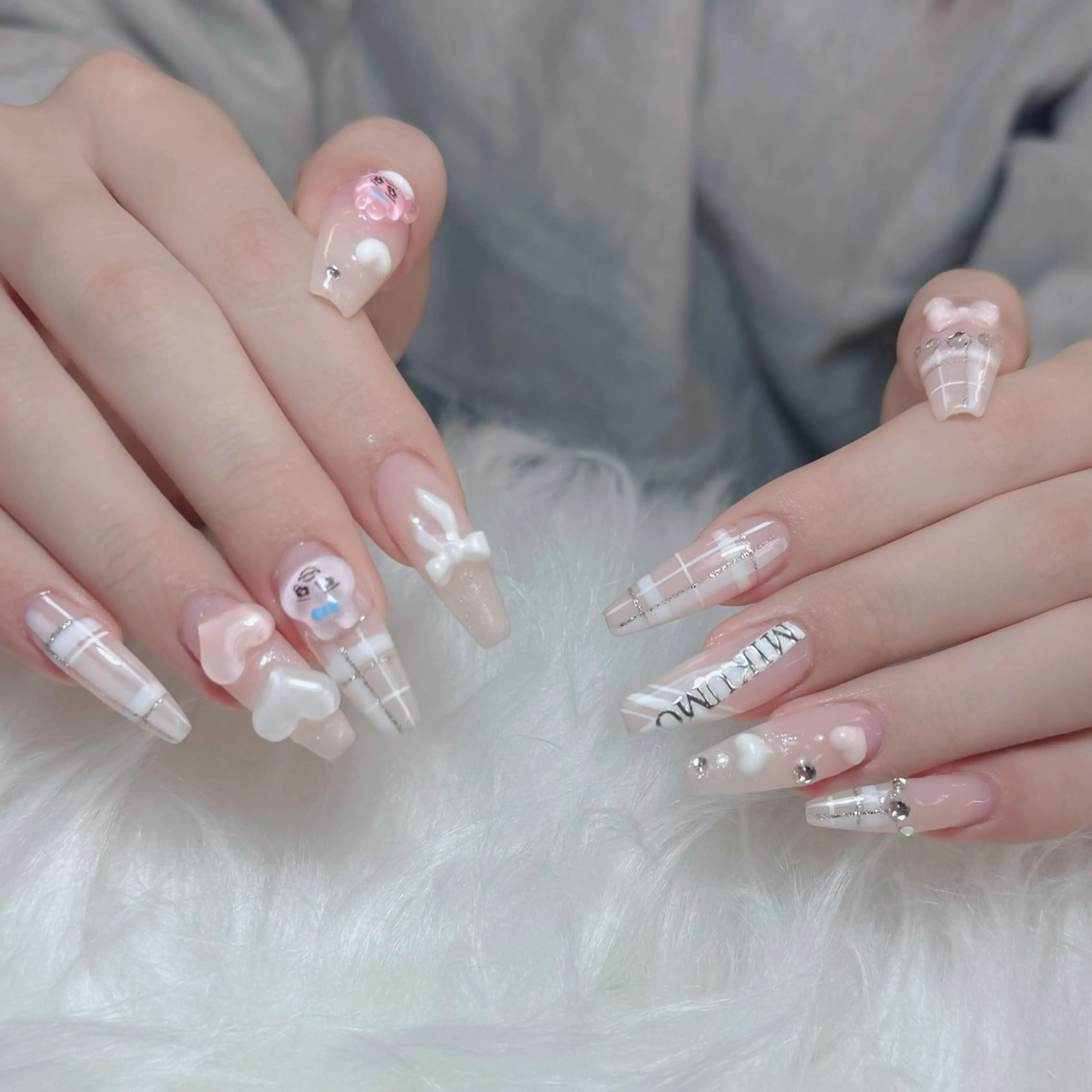 ネイル ジェルネイル 韓国ネイル マグネットネイル ネイルチップ 冬ネイル Lenie Nail Salonのネイルデザイン