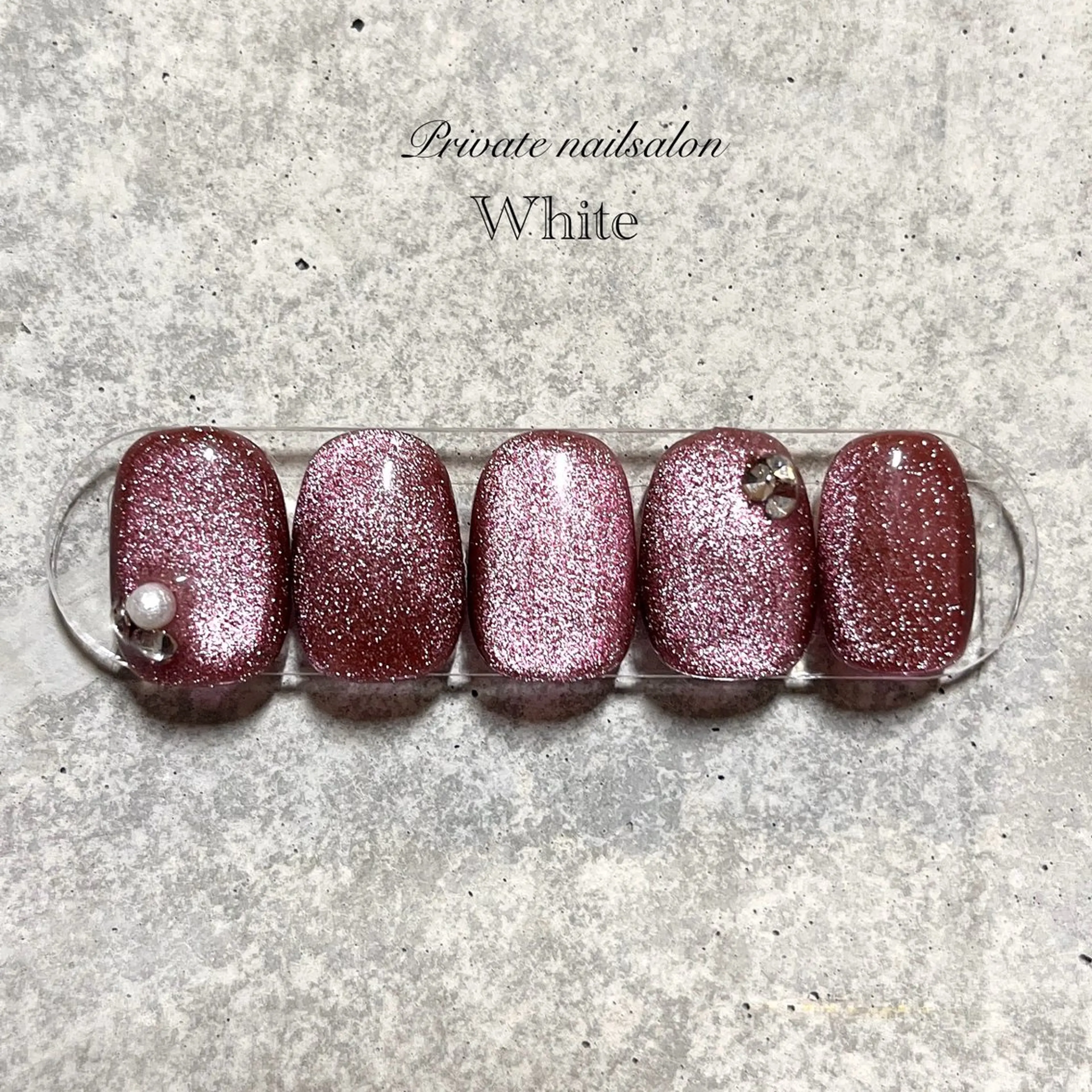 ネイル ボルドー キラキラネイル マグネットネイル ニュアンスネイル 夏ネイル ハンドネイル SAKASHITA KEIのネイルデザイン