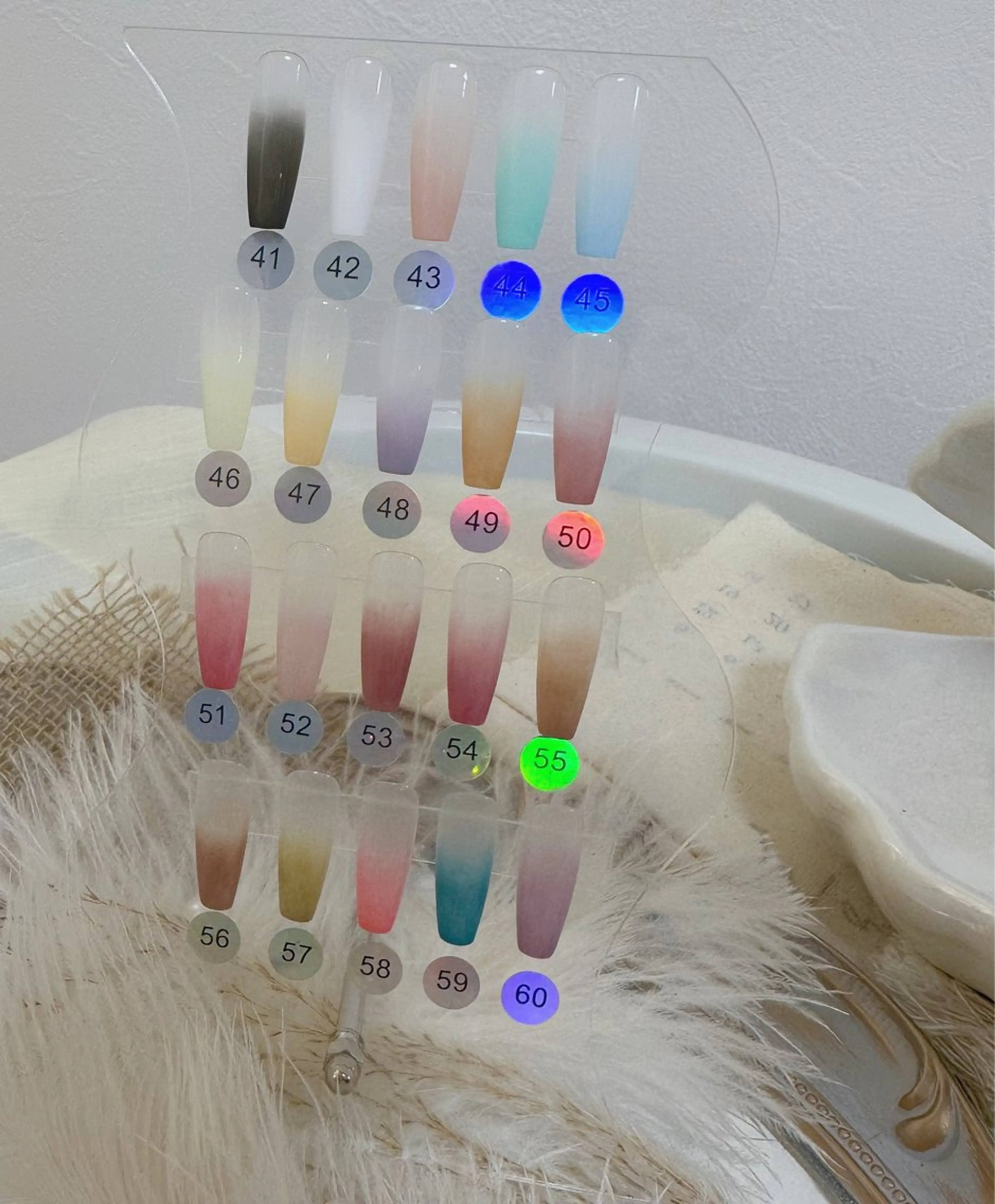 ネイル グラデーション ハンドネイル Maggie nailクロのネイルデザイン