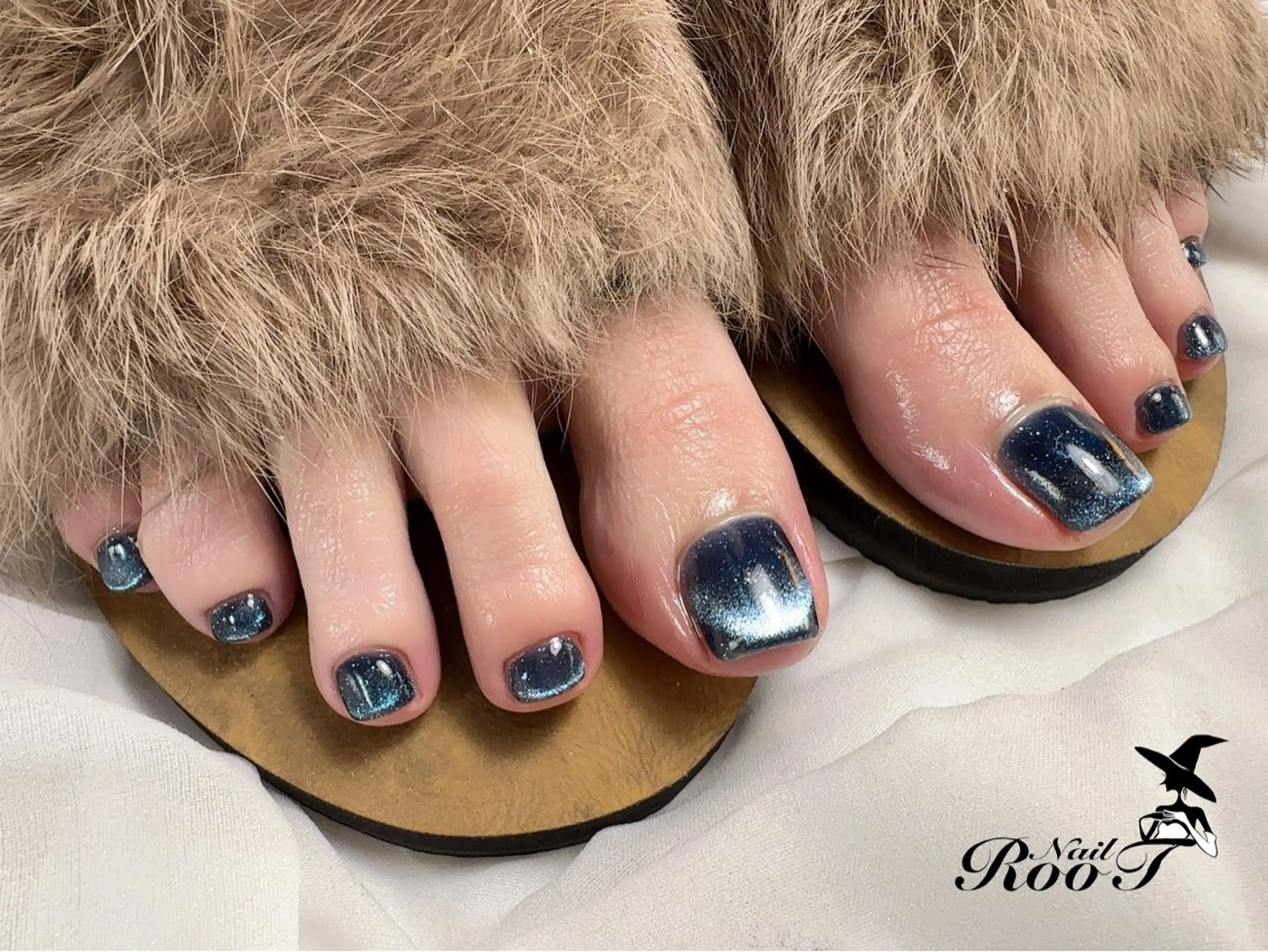 ネイル マグネットネイル フットネイル RooT Nailのネイルデザイン