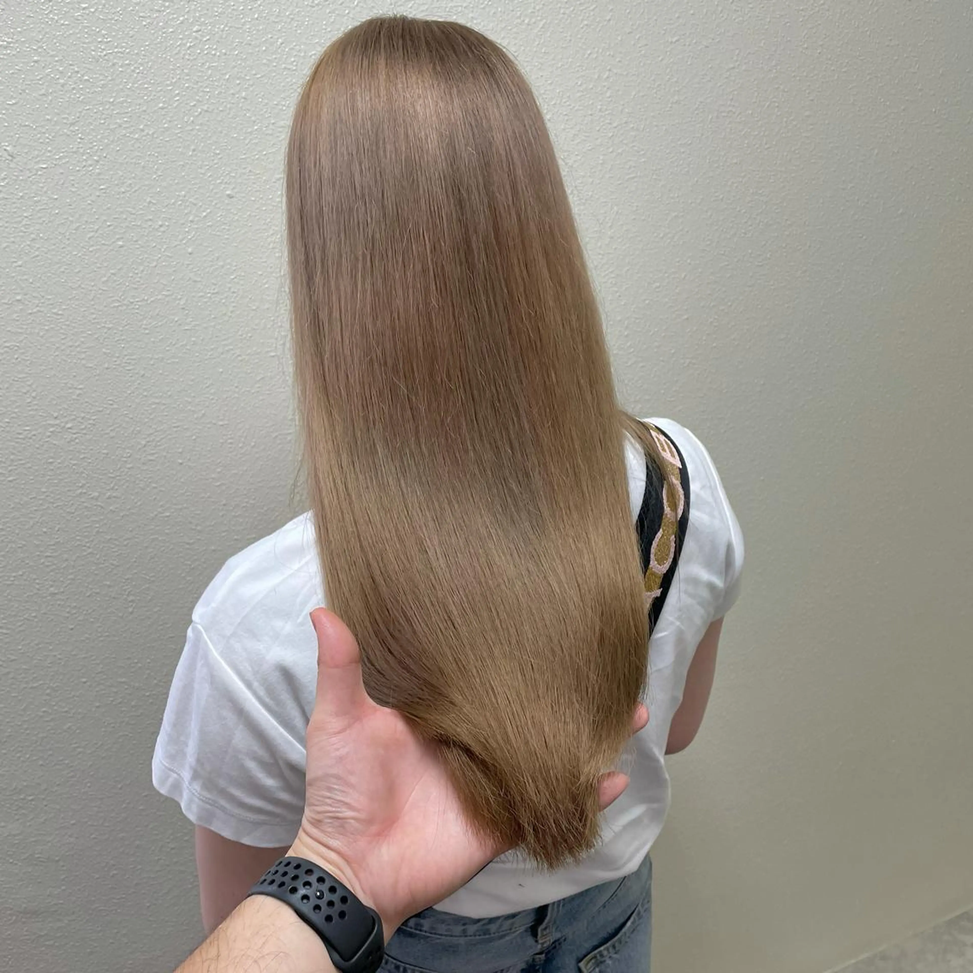 ロング カラー パーマ ヘアアレンジ メンズ キッズ ネイル マツエク・マツパ メンズブリーチ アディクシーカラー ベージュカラー ブリーチ 透明感カラー 髪質改善🇰🇷 レイヤーカット/梅田のヘアスタイル