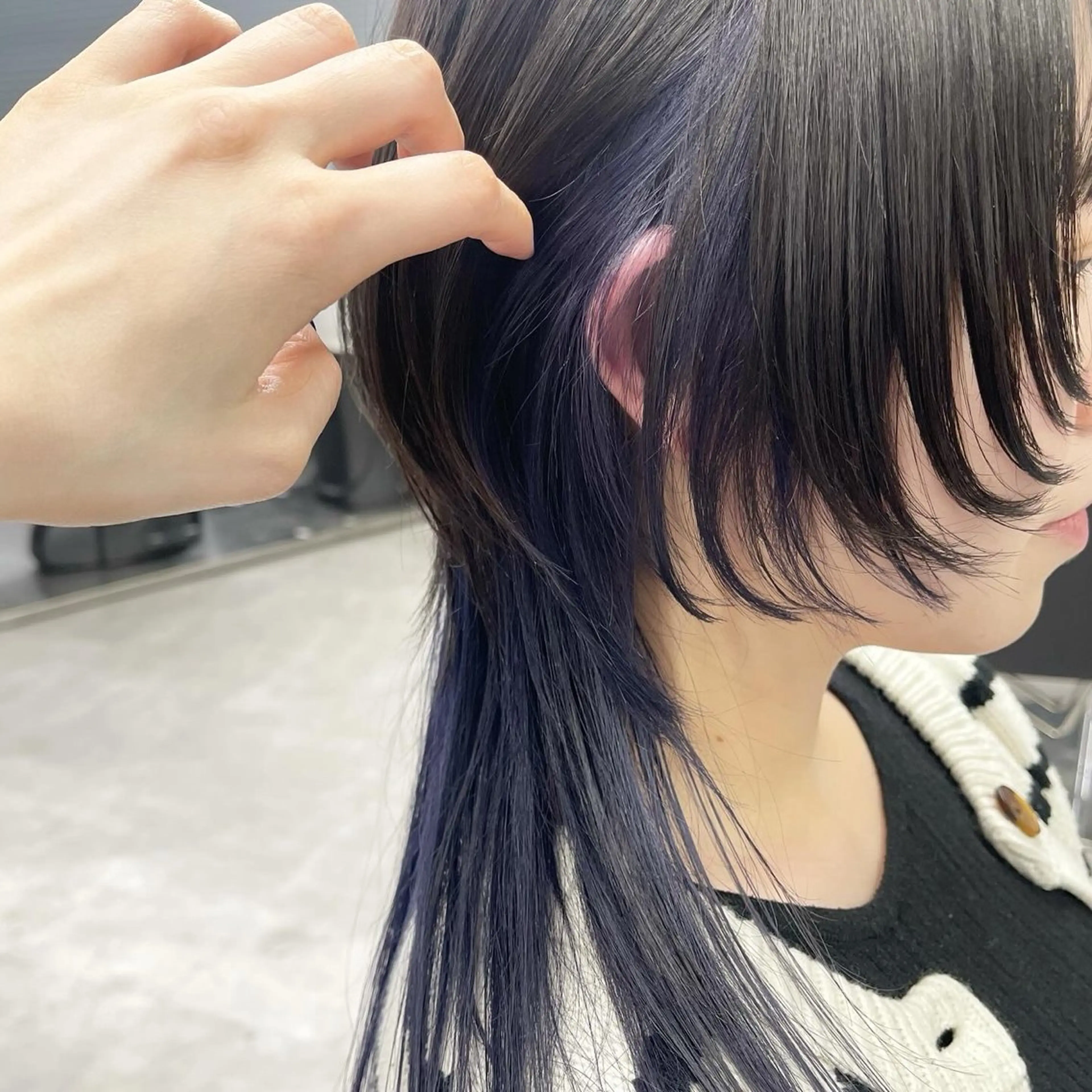 セミロング パープルカラー ウルフカット カット ヘアカラー 柏 ウルフ/レイヤー 田中佐和🐺のヘアスタイル