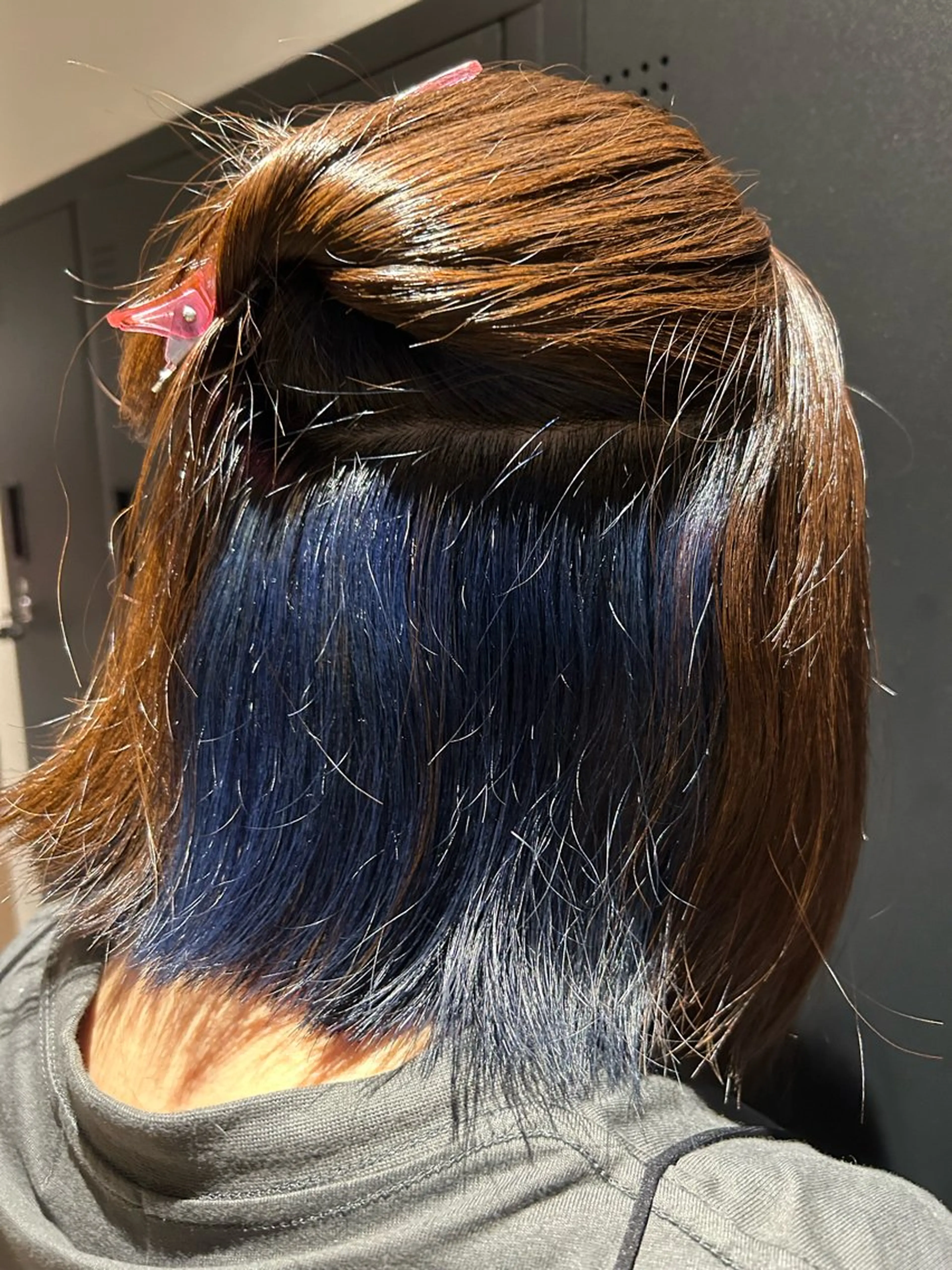 セミロング カラー インナーカラー ネイビーカラー インナーカラー 🌍櫻井海星のヘアスタイル