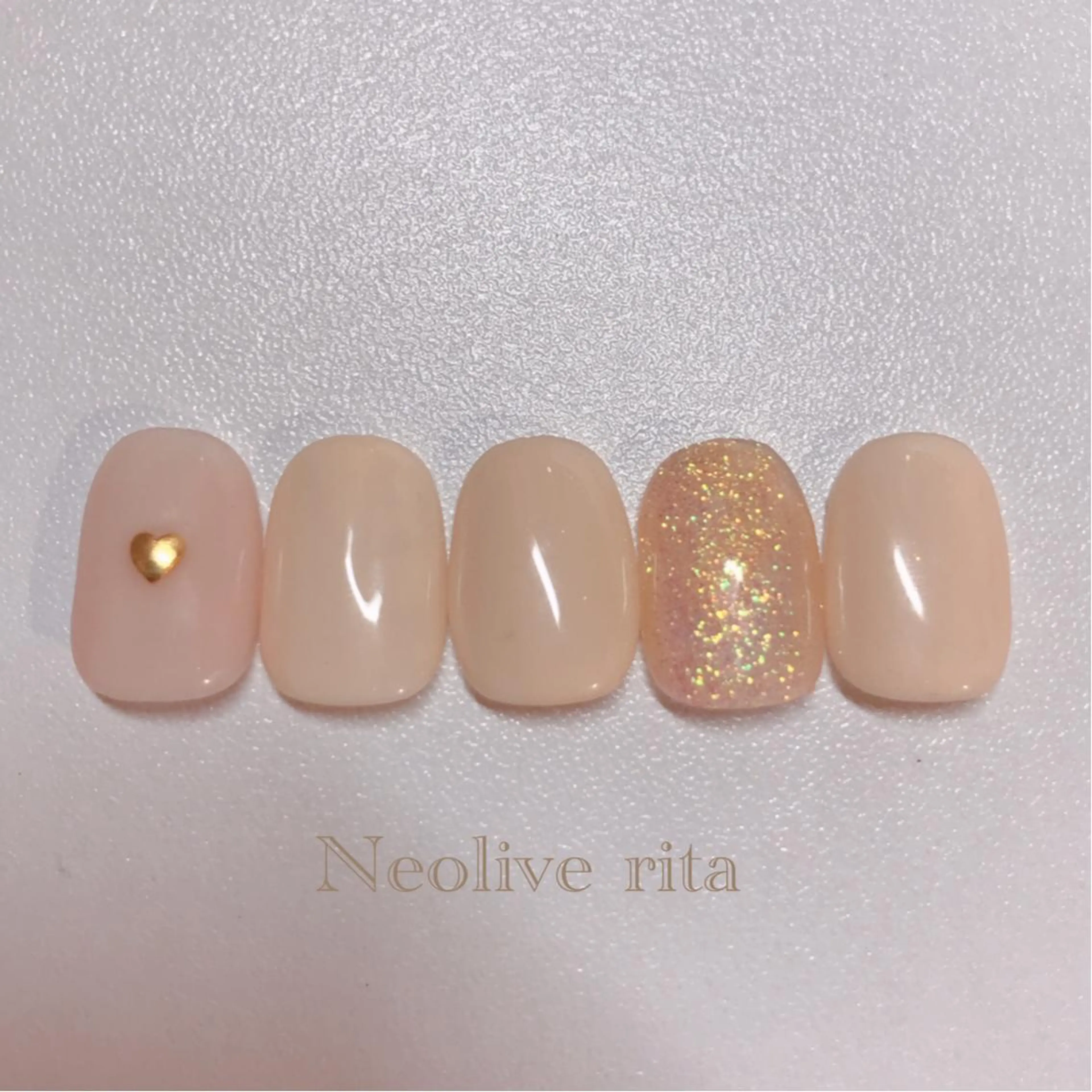 ネイル 原 麻耶のヘアスタイル