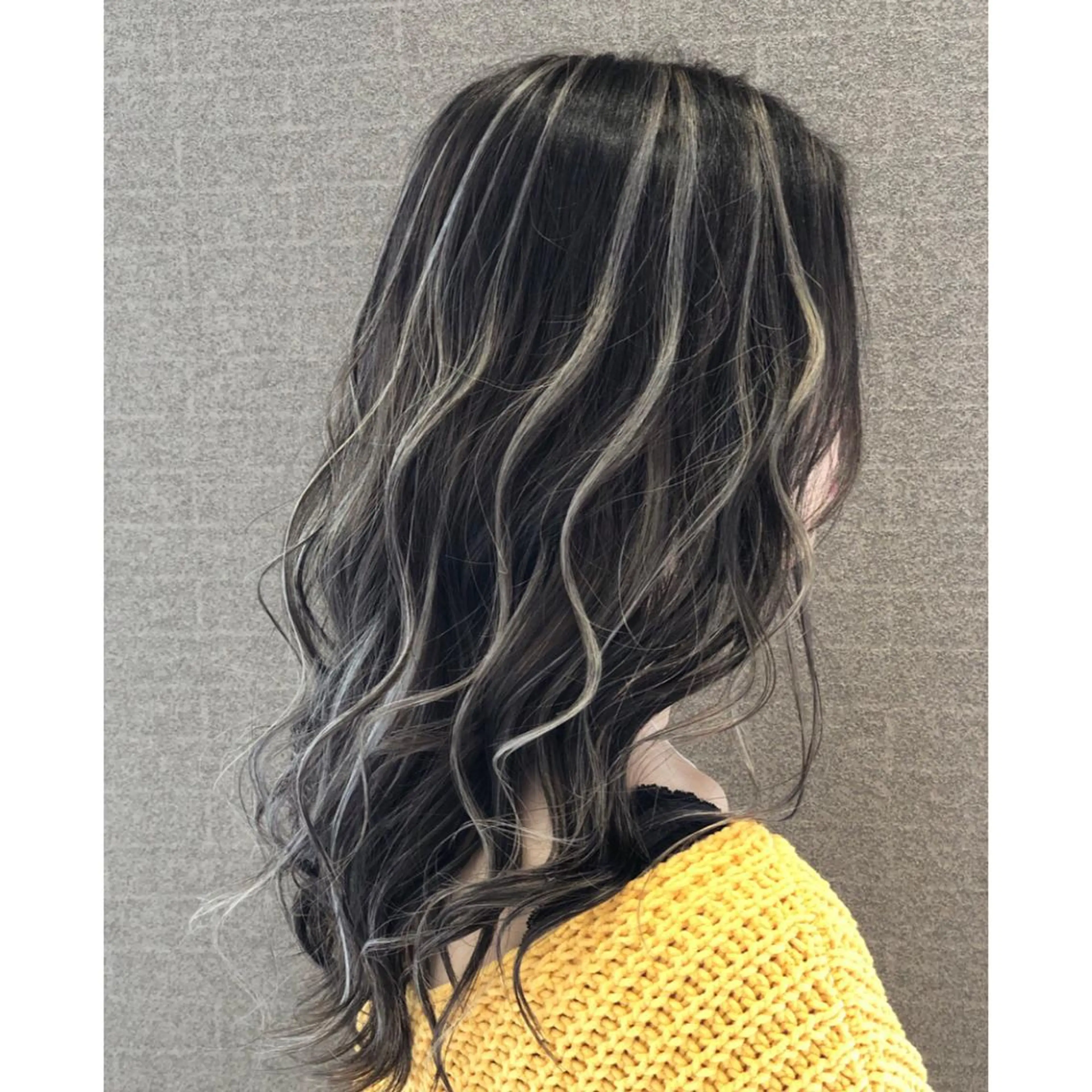 ロング カラー ヘアアレンジ バレイヤージュ ブリーチ ケアブリーチ デザインカラー グラデーションカラー アンドウ ユウ/ レイヤーカット/韓国のヘアスタイル