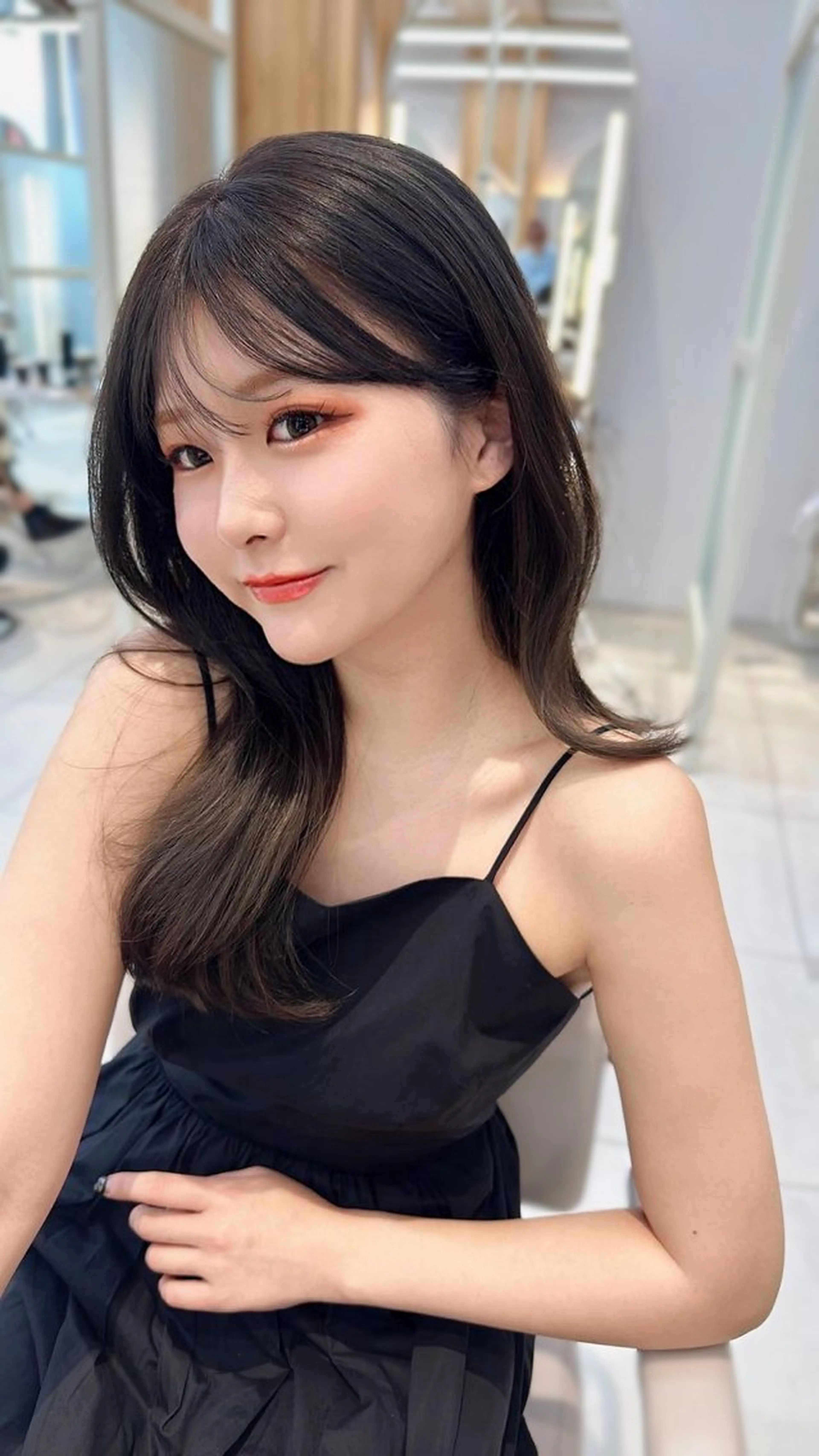 ロング oto🎀×美髪× シースルー前髪🤍のヘアスタイル