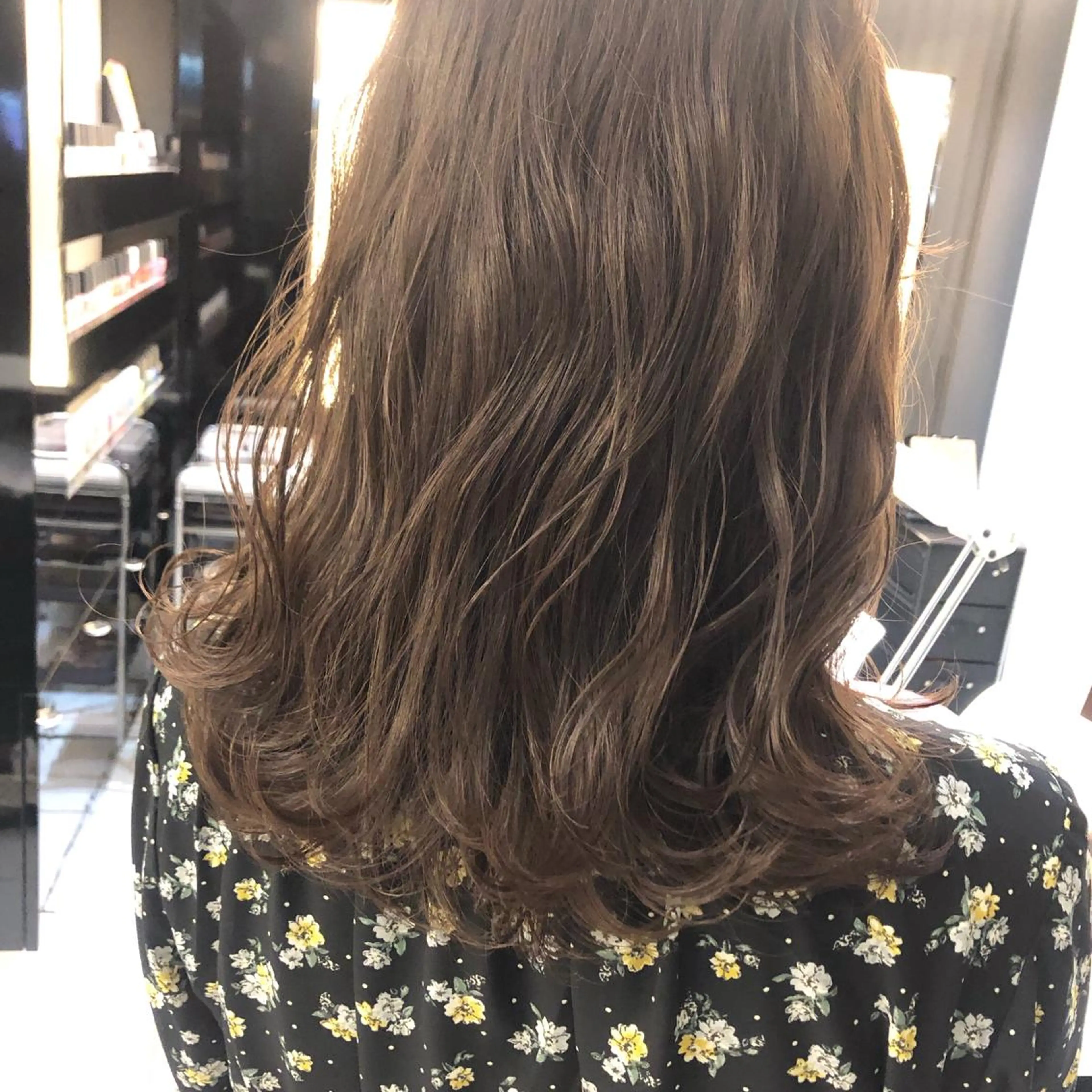 ロング カラー ベージュカラー GLROW haruhiのヘアスタイル