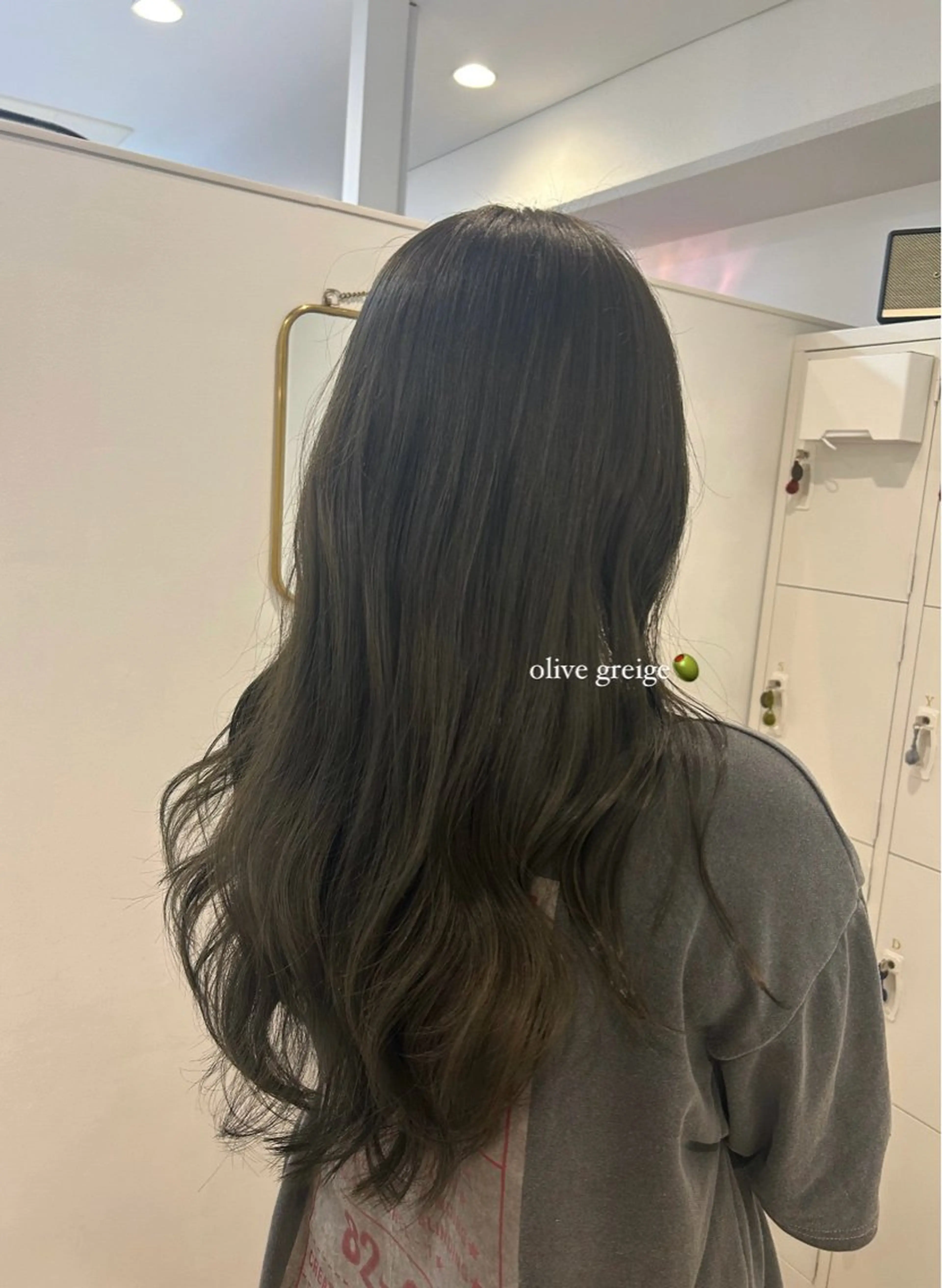 ロング カラー 艶髪に✧ / 透明感 カラー / 冨成のヘアスタイル