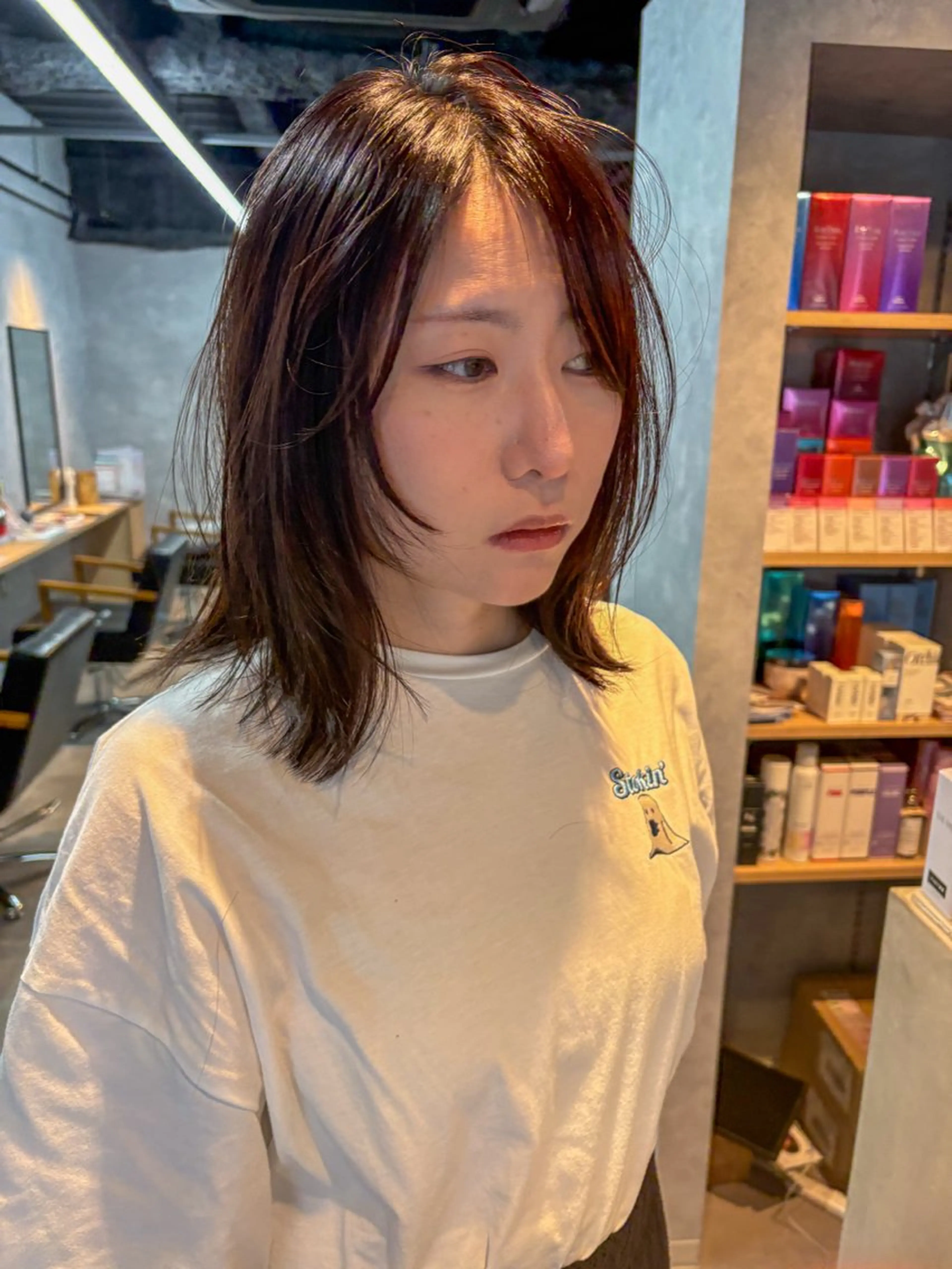 ミディアム ミディアムレイヤー レイヤーカット 小山洋次/阪急茨木/ 透明感カラーショートのヘアスタイル