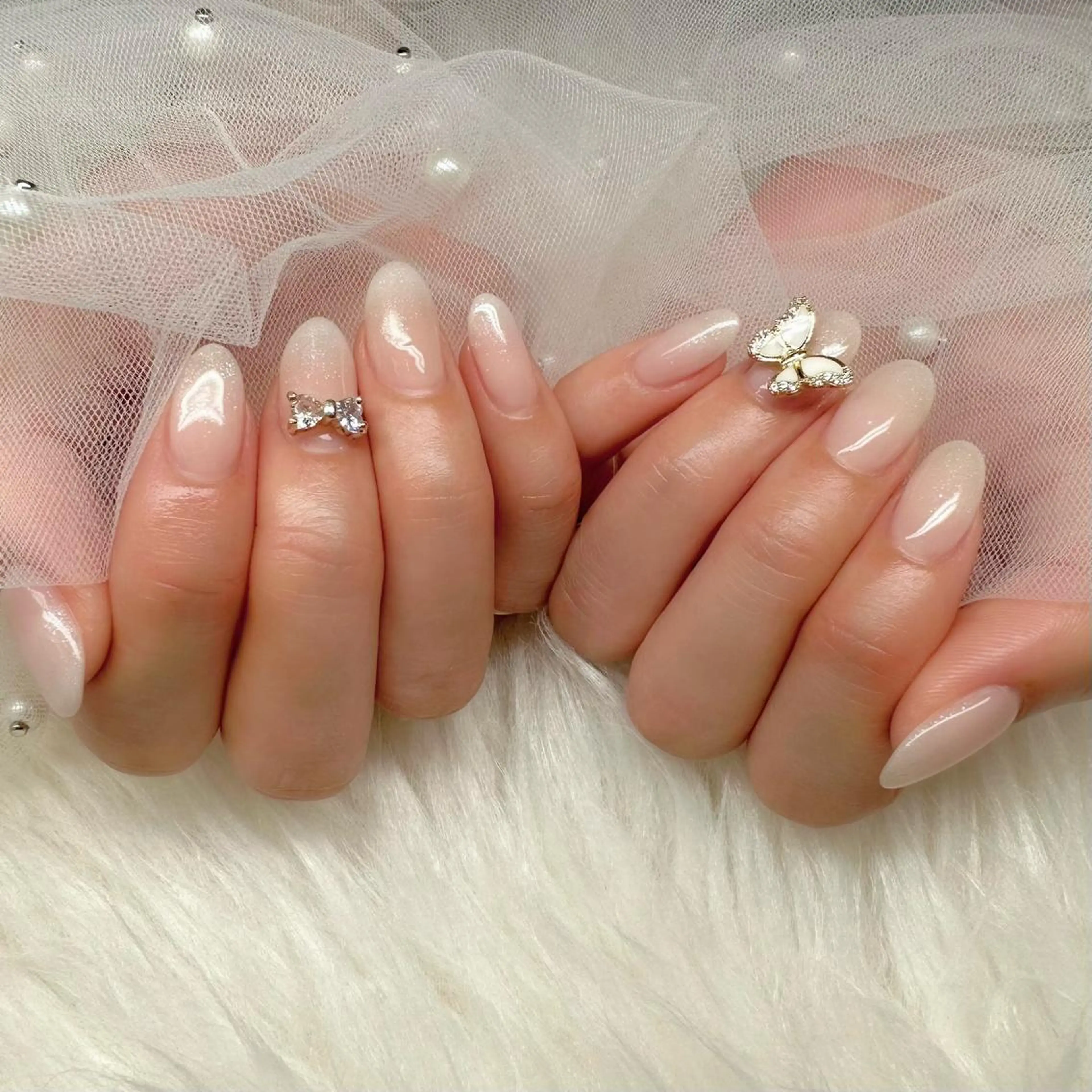 ネイル グラデーション ラメ(グリッター) ホワイト ❁⃘*。Petite fleur❁⃘*りさのネイルデザイン