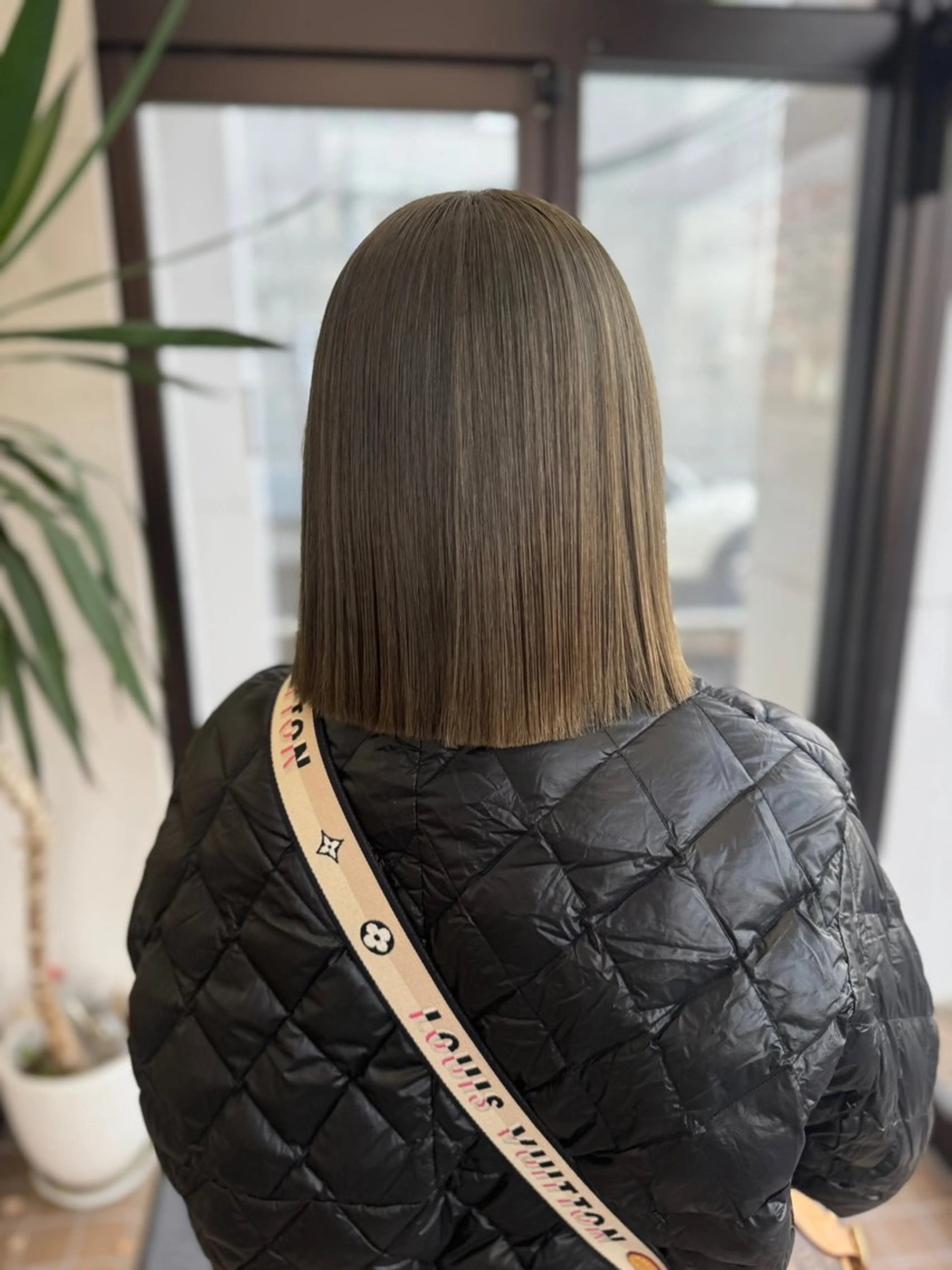 ミディアム カット ヘアカラー トリートメント 🇰🇷韓国風顔周り NANAMI🇰🇷のヘアスタイル