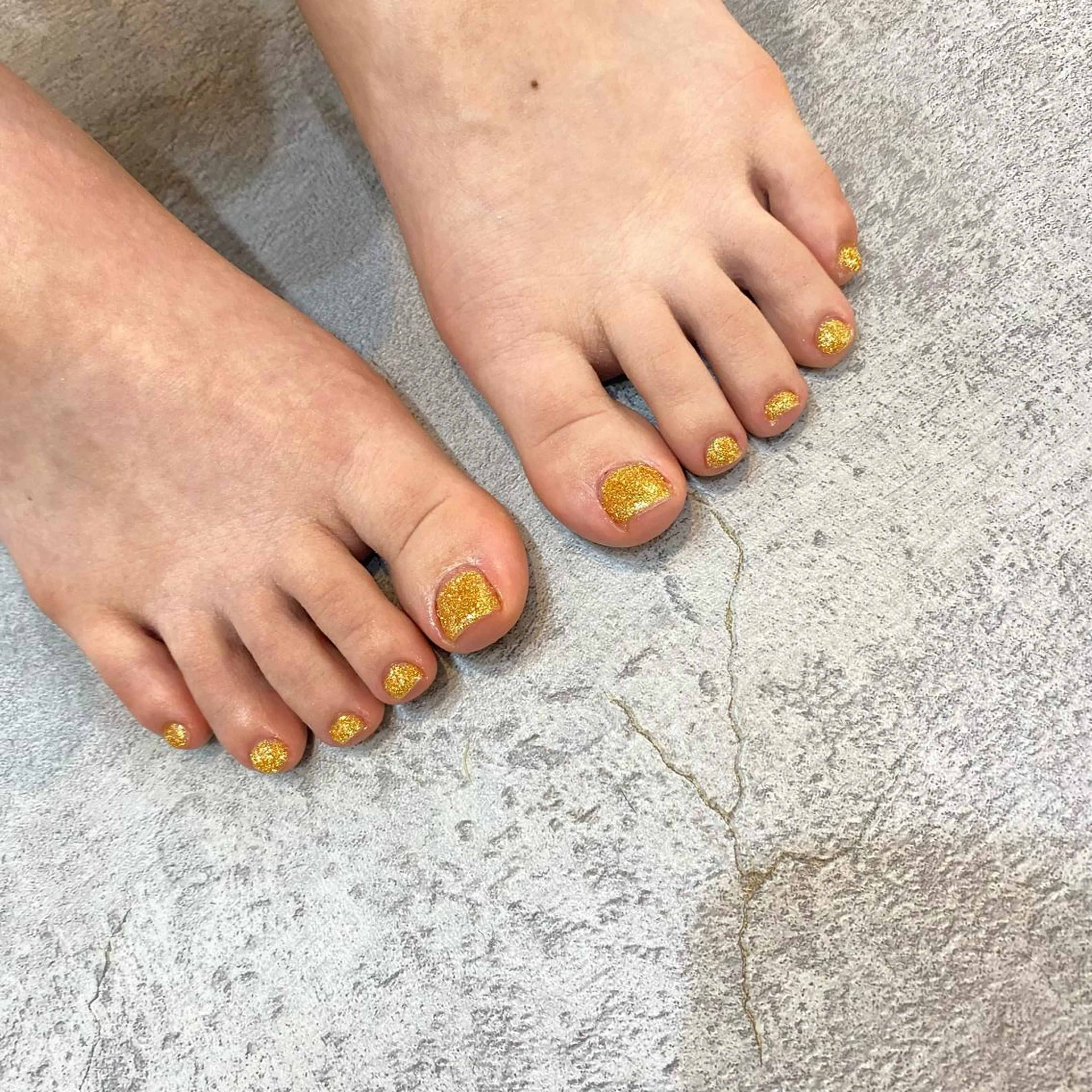 フットネイル ワンカラー(ケア込)のみのご案内となります。⚠︎︎オフ無しのメニューです。(​〜​19時まで)の写真