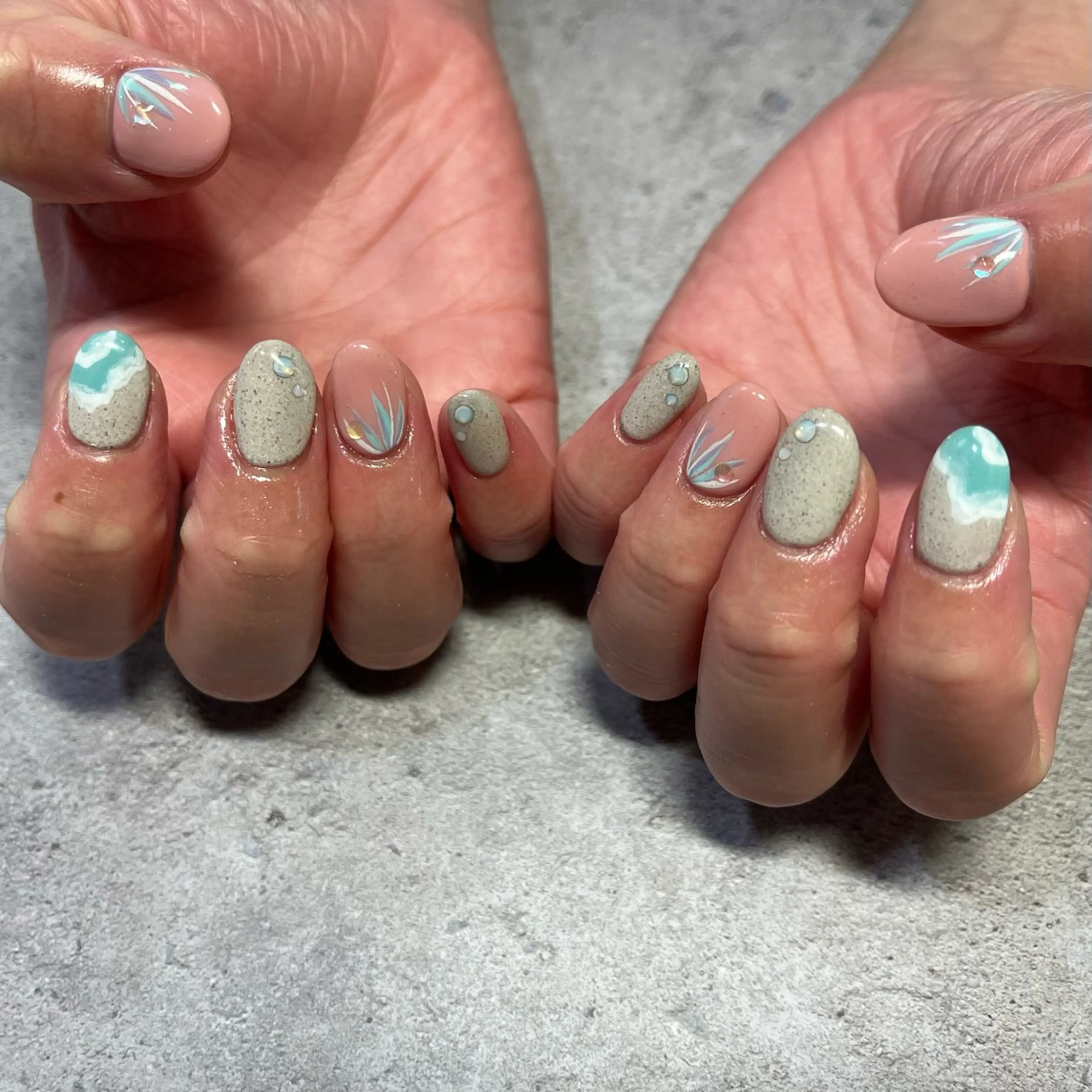 ネイル mahalo nail salon所属・野々山 亜美のネイルデザイン