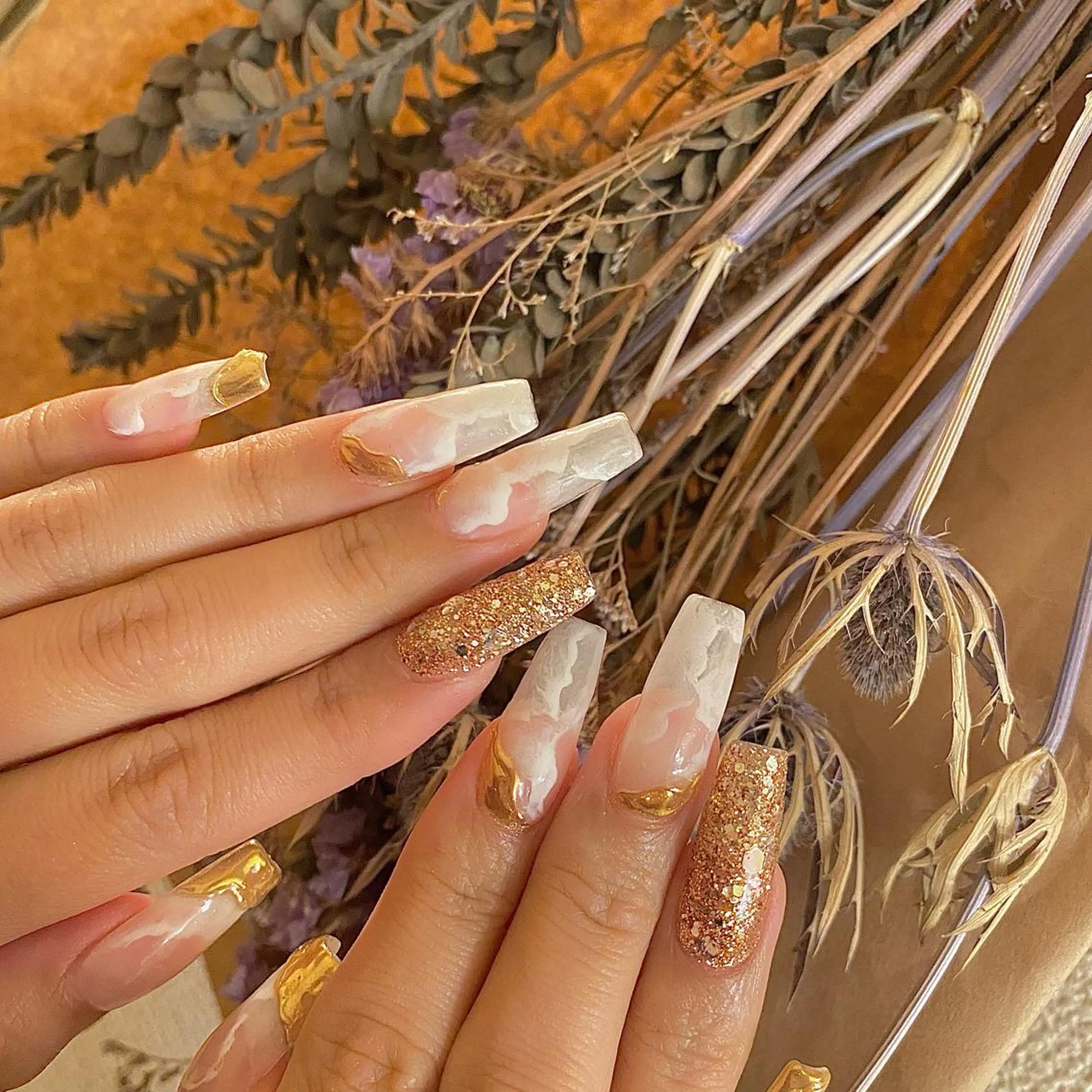 ネイル ハンドネイル Amber21.所属・Nagahama Akariのネイルデザイン