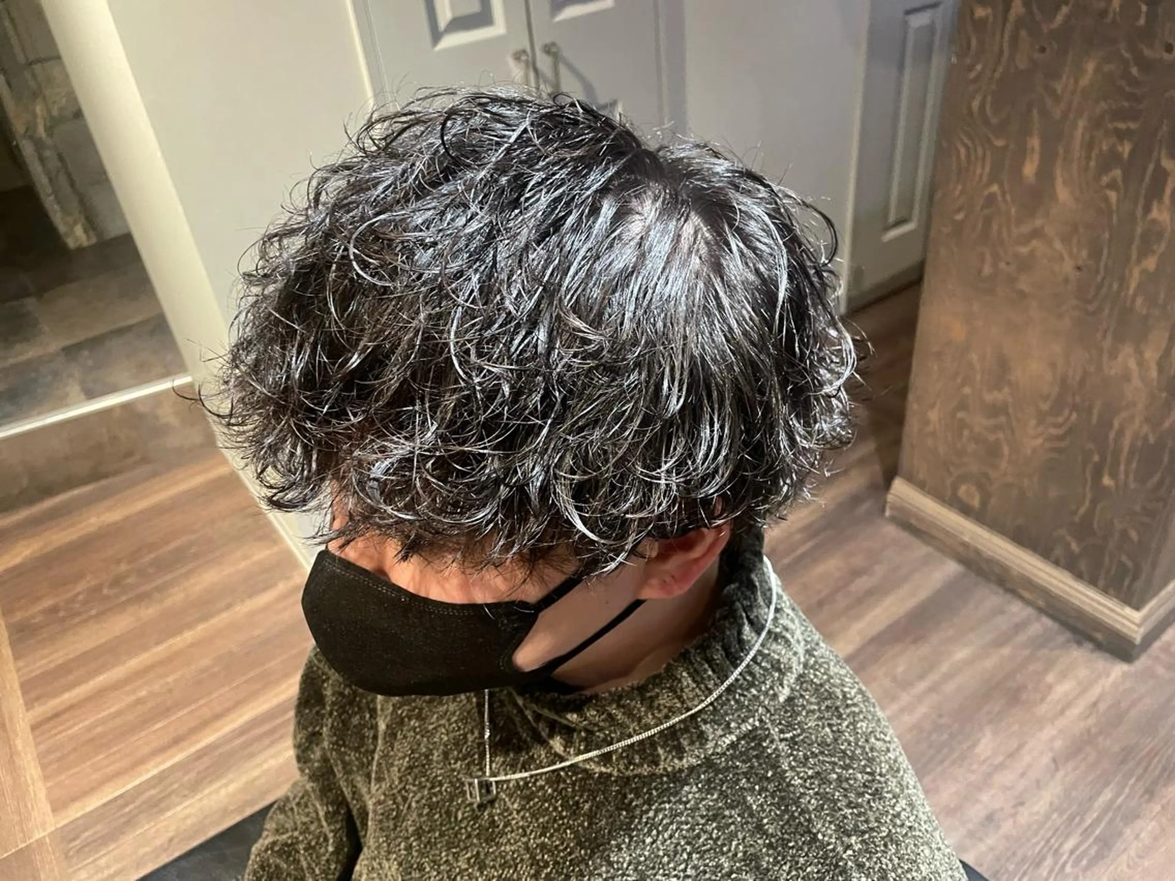 ミディアム パーマ メンズ 村上 翔平のヘアスタイル