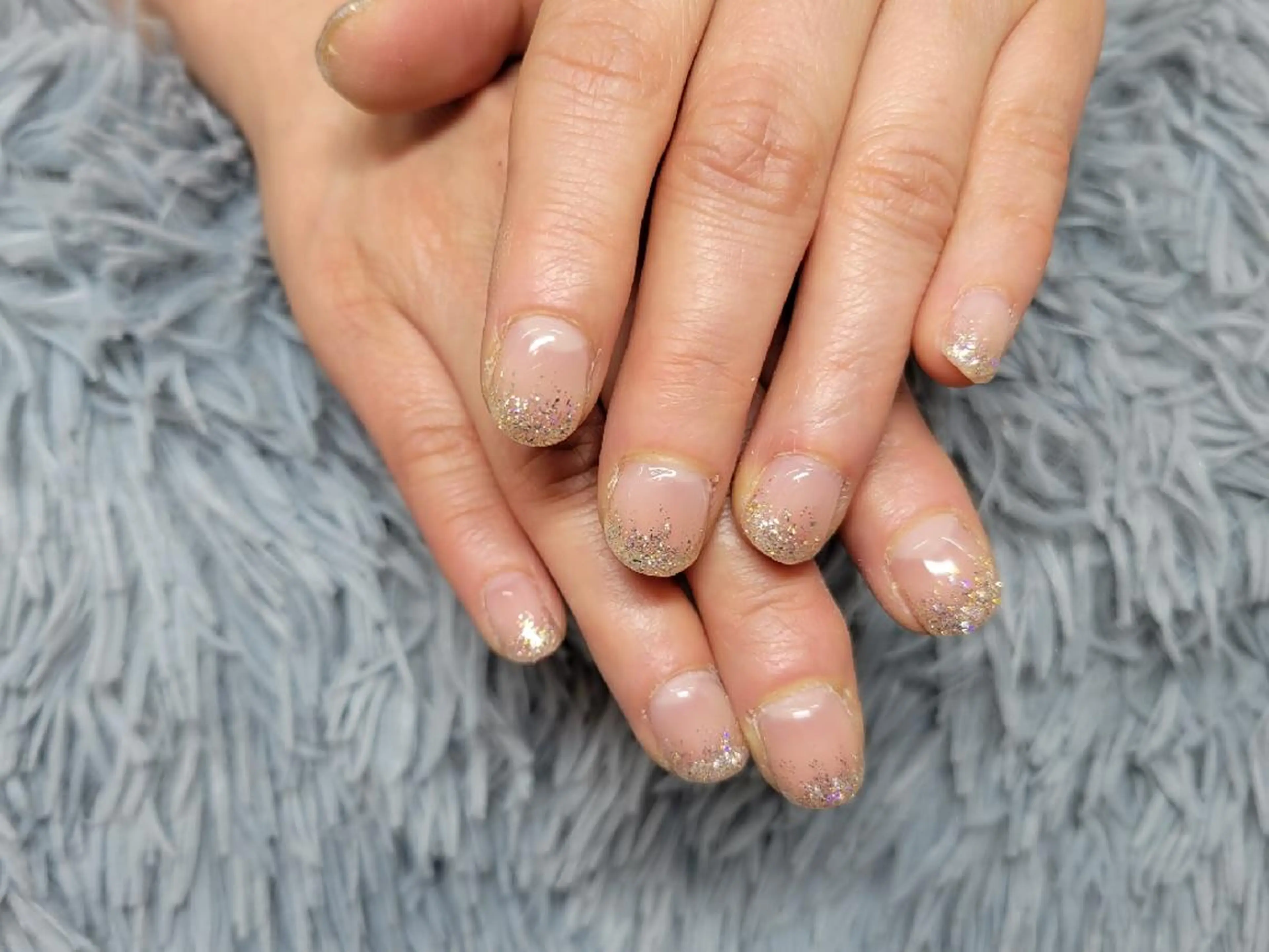 ネイル ラメ(グリッター) ラメグラデーション ノームロア所属・Gnomes loaのネイルデザイン