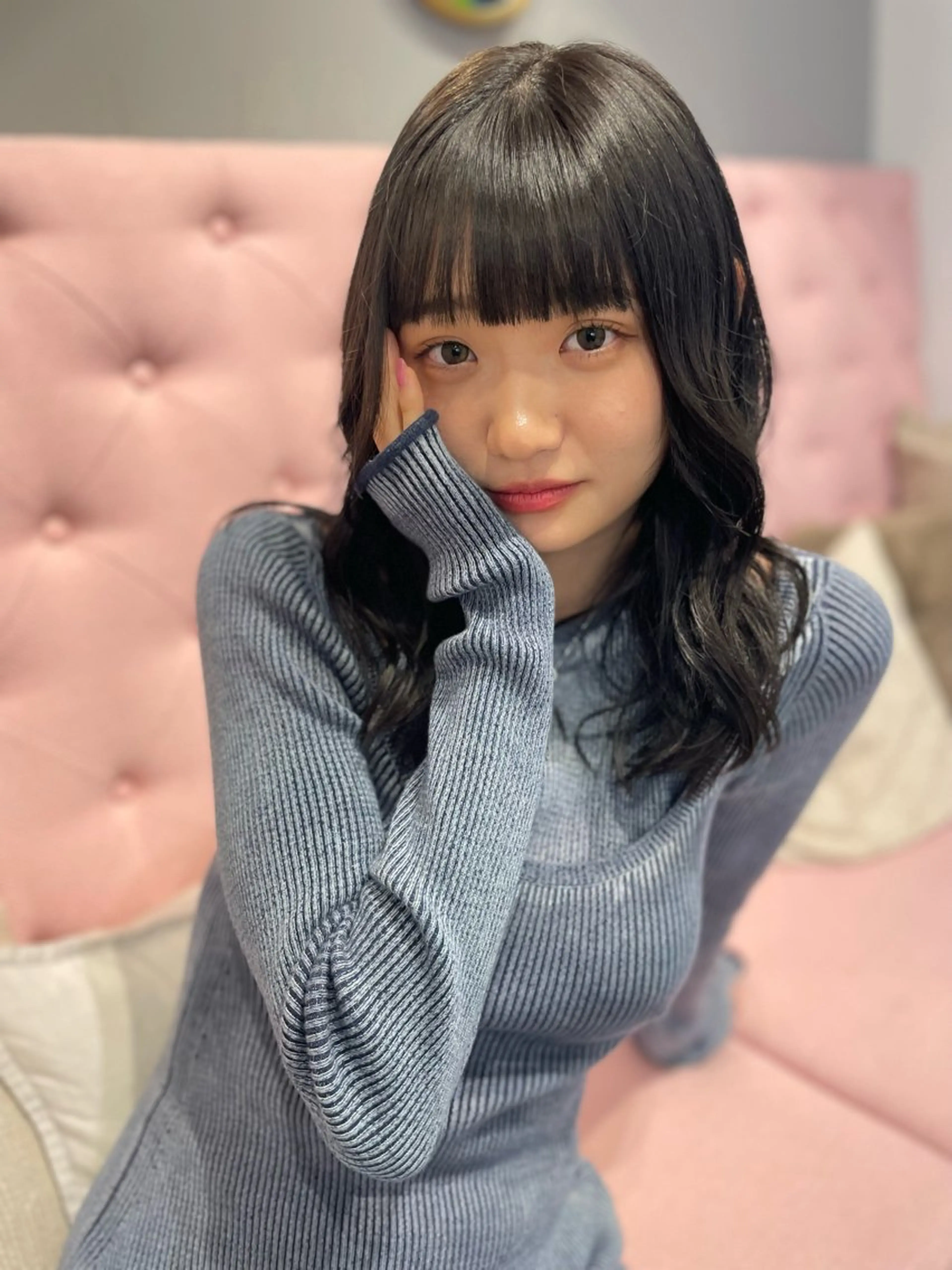 ミディアム レイヤーカット 小顔カット 似合わせカットが 得意な美容師のヘアスタイル