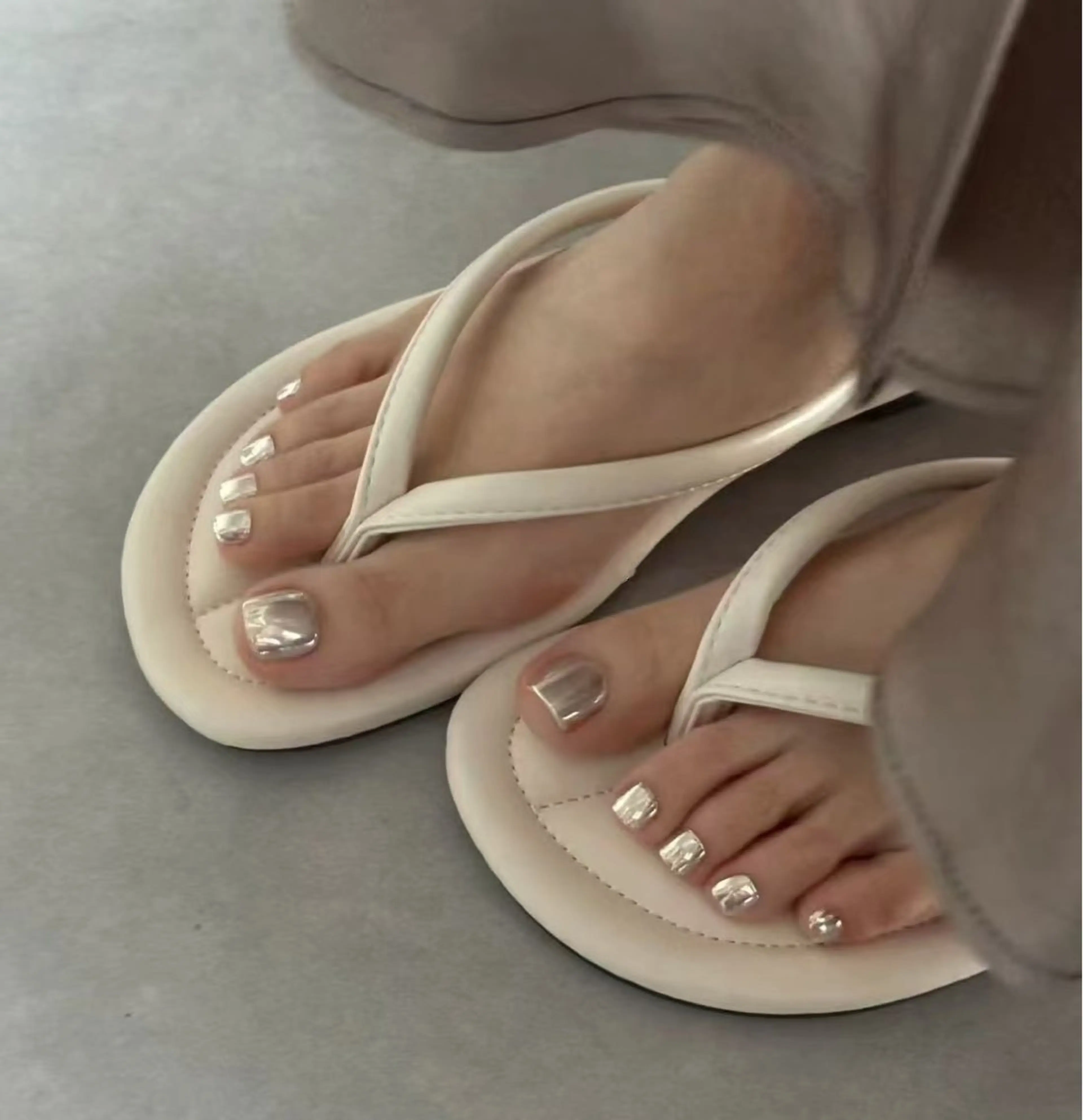 ネイル オーロラネイル フラワーネイル フットネイル フレンチネイル ジェルネイル フットネイル BabyYouMi ねねのネイルデザイン