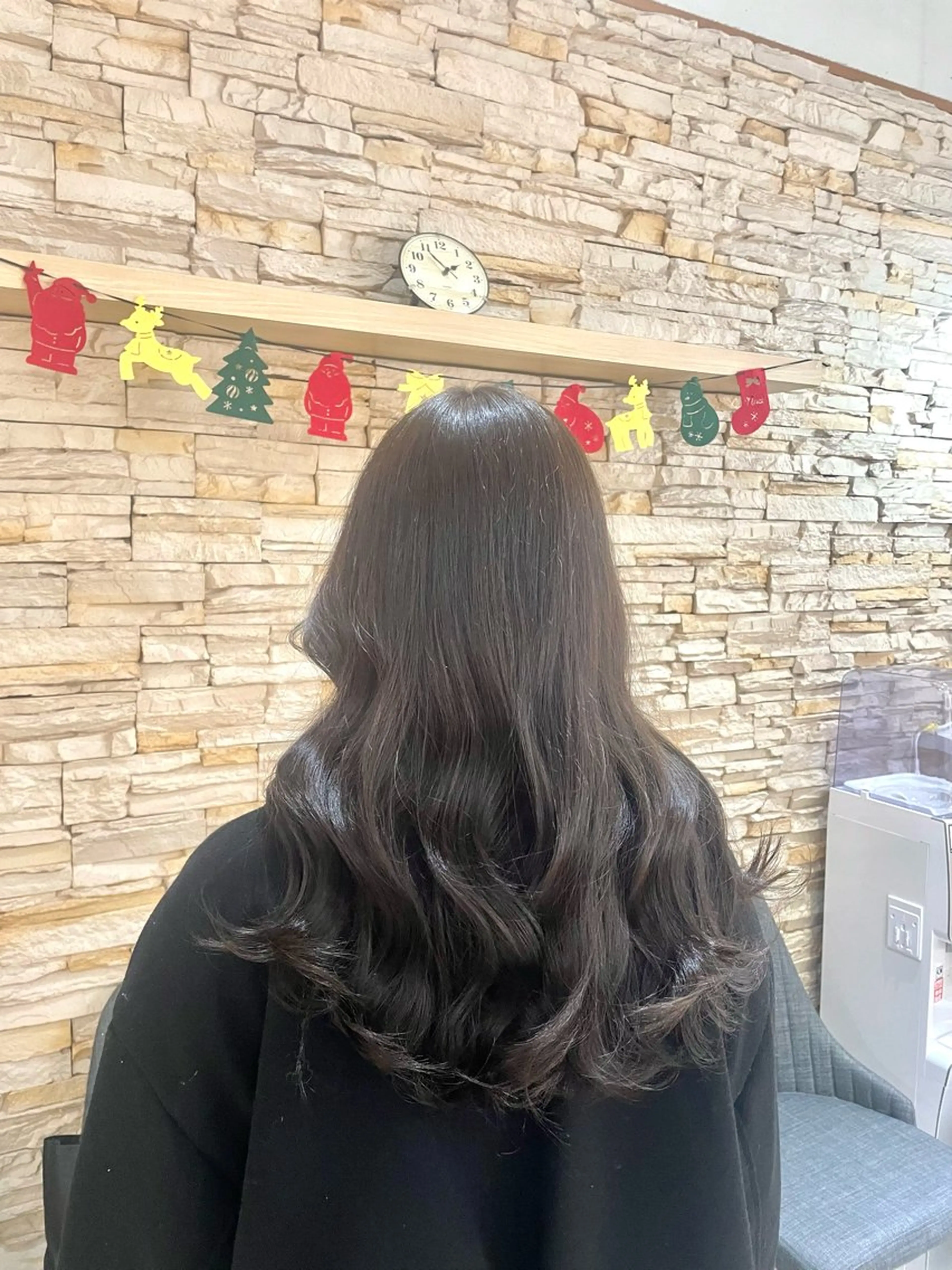 ロング カラー ベージュカラー オリーブベージュ Agu hair ferdi 千歳烏山店所属・⚡️カネコ マサフミ⚡️のヘアスタイル