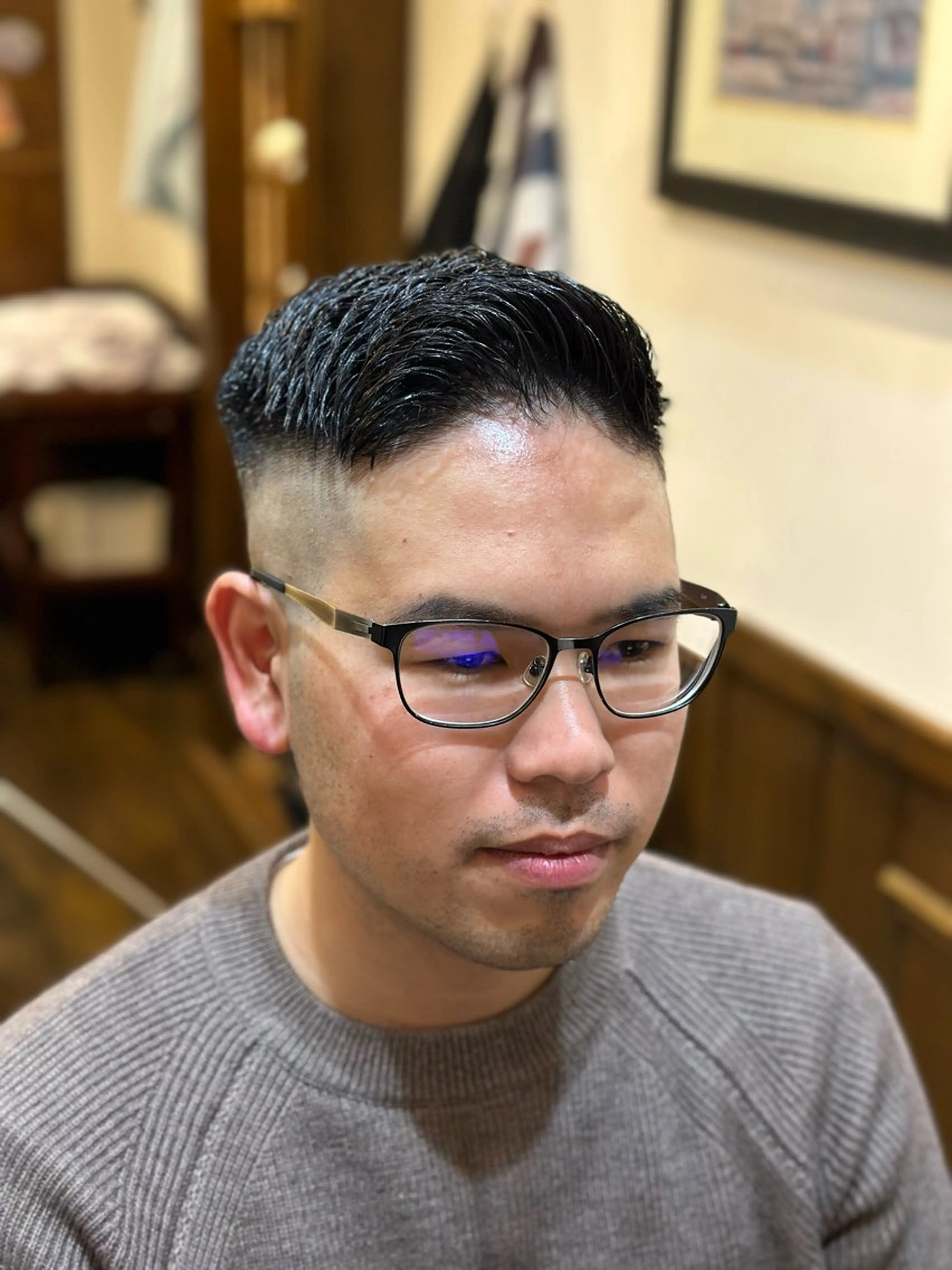 ショート パーマ メンズ フェードカット メンズパーマ スキンフェード 七澤 颯太のヘアスタイル