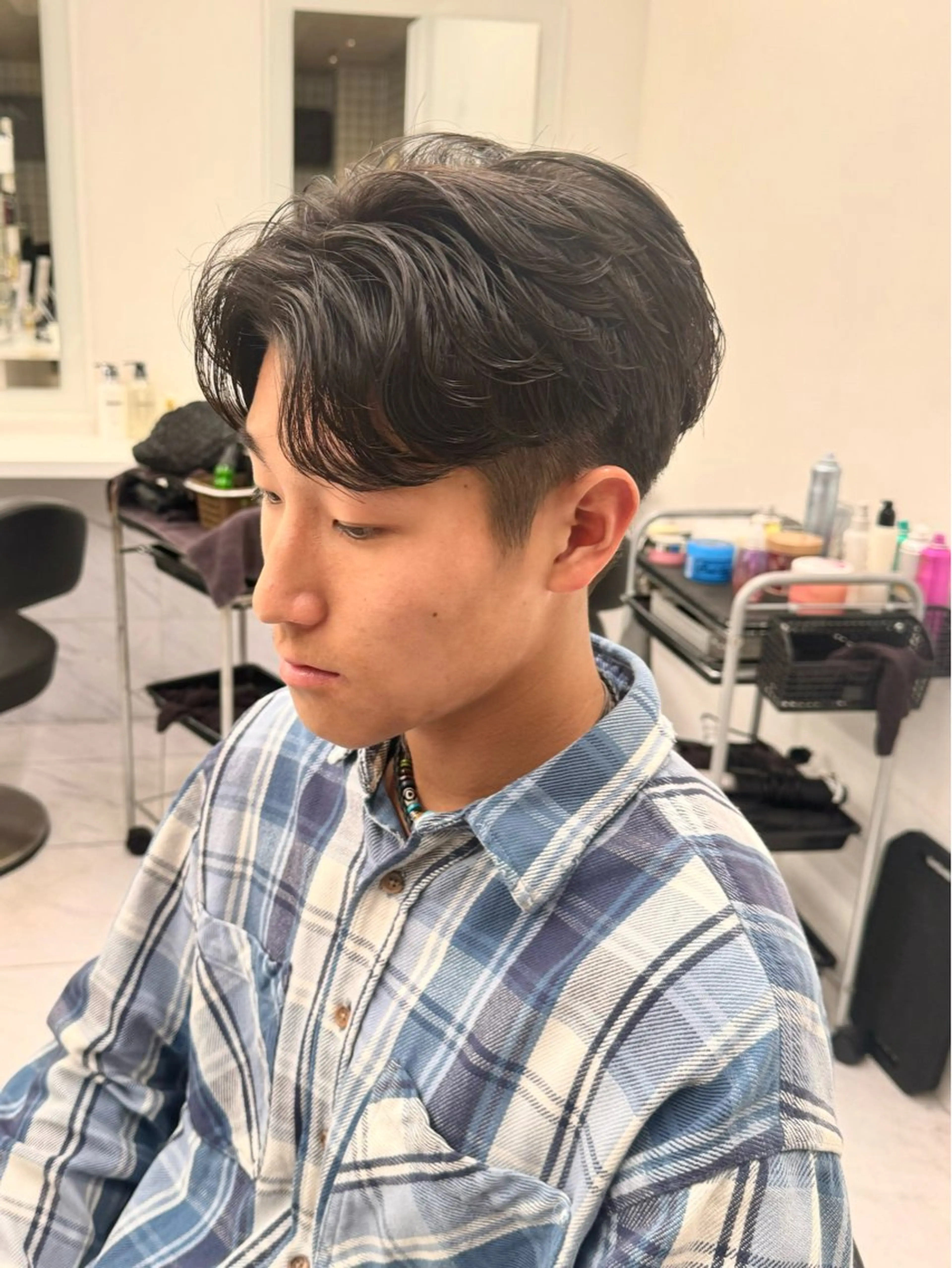 ショート パーマ ヘアアレンジ メンズ フェザーパーマ メンズパーマ ヘアカラー パーマ トリートメント ヘアセット 艶カラー の達人のヘアスタイル
