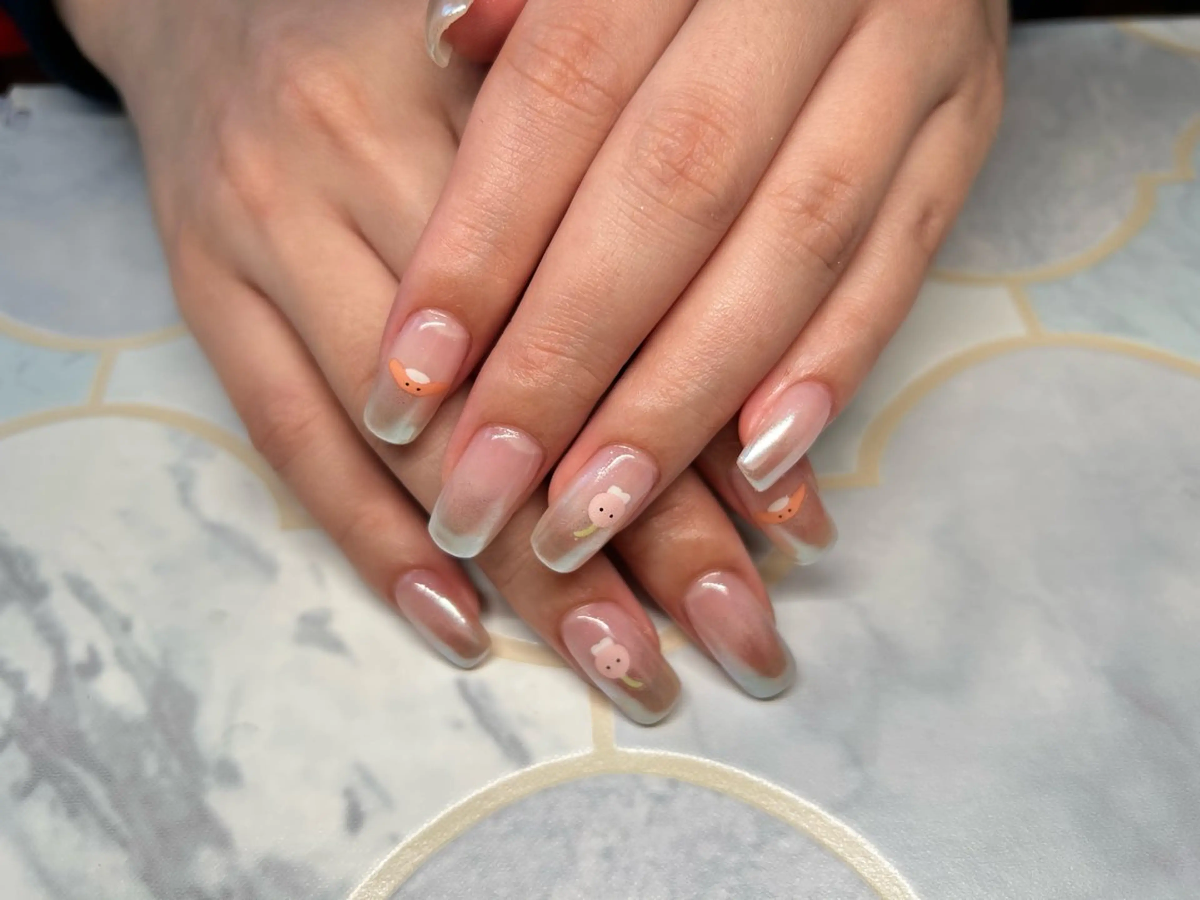 ネイル ミラーネイル 持ち込み シンプルネイル Lisa’s Salonのネイルデザイン