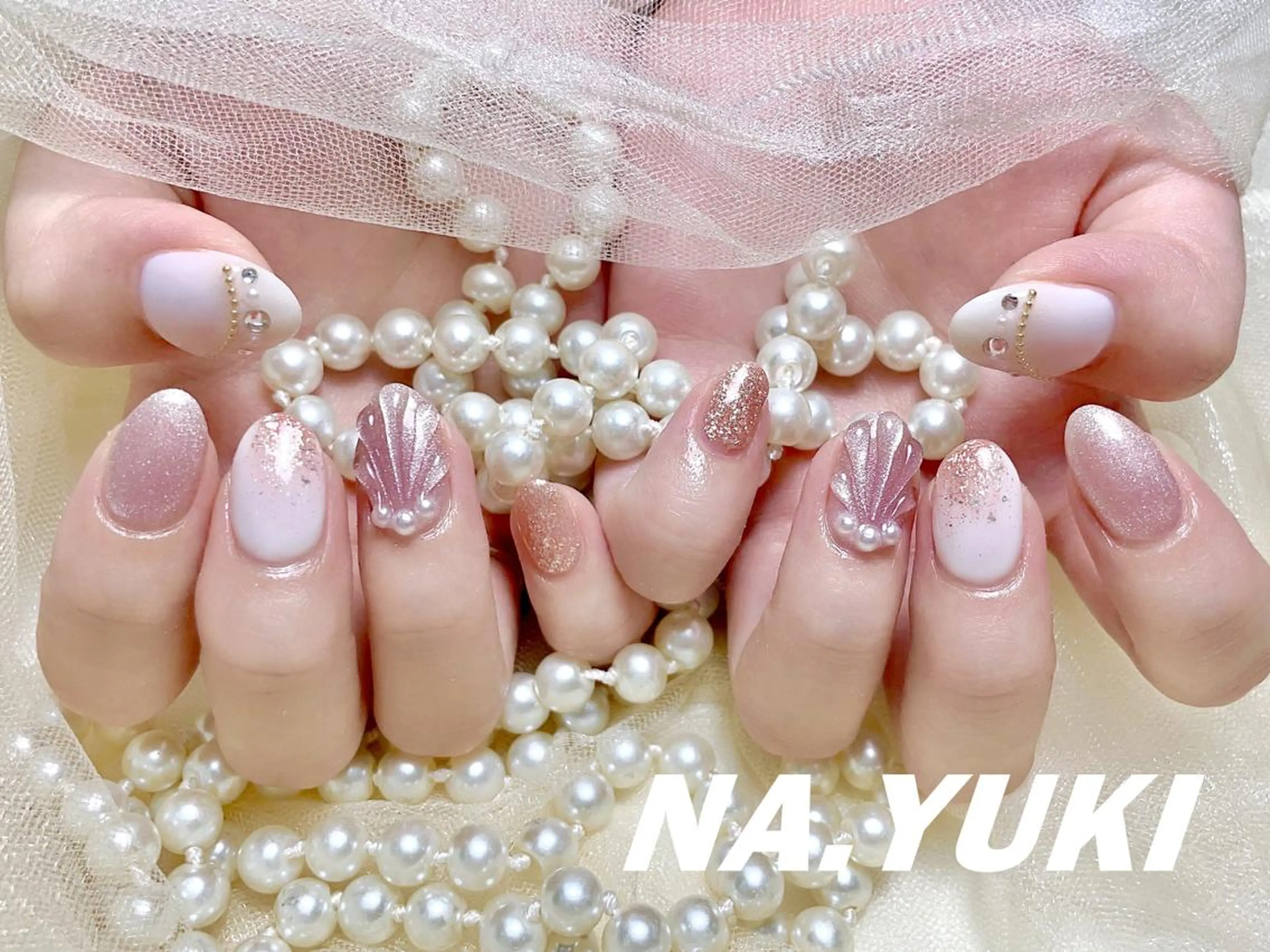 ネイル ハンドネイル ハンドケア 🌷 Mooning 🌷のネイルデザイン