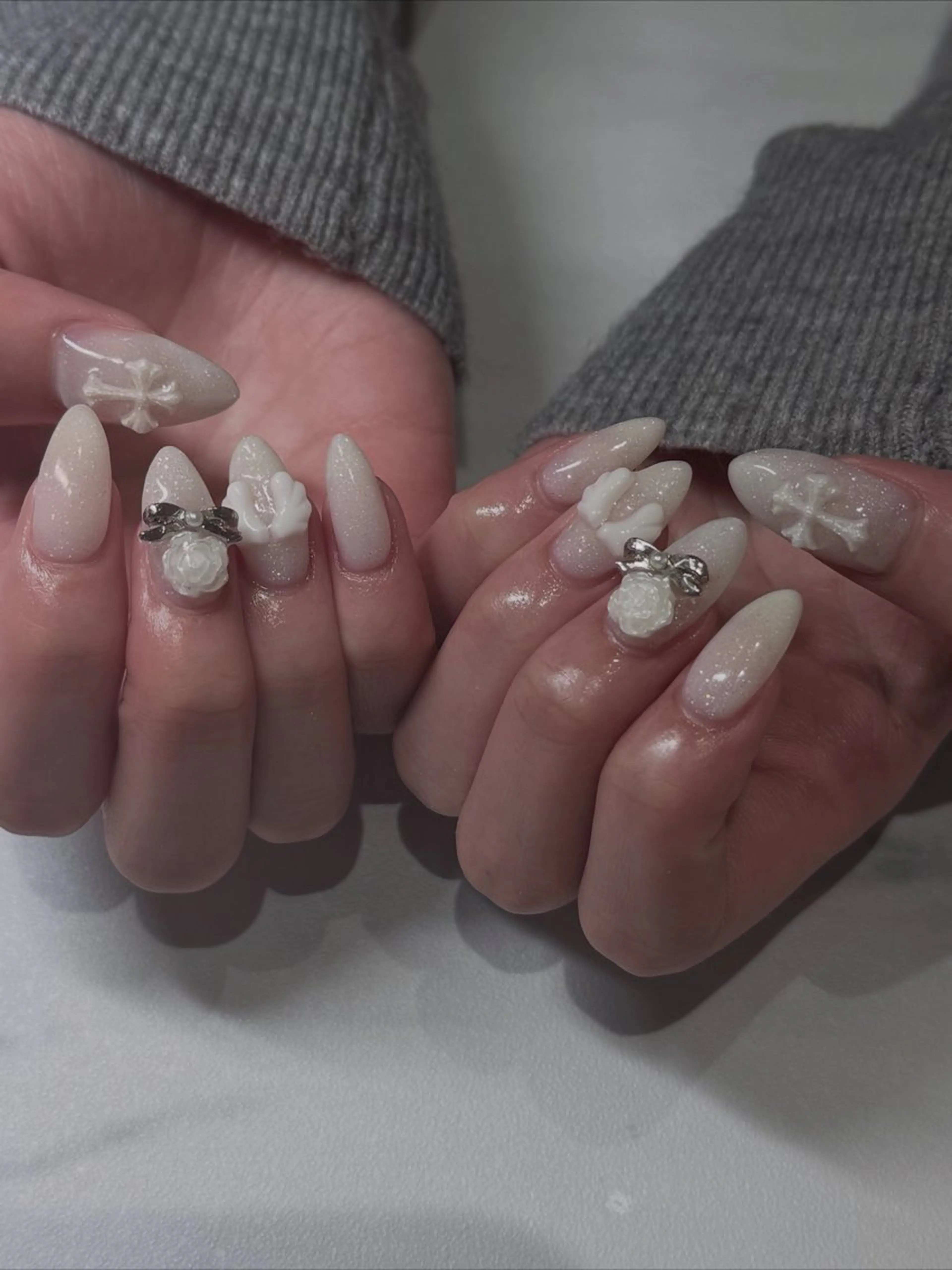 ネイル mikoto 🎀 艶々美フォルムのネイルデザイン