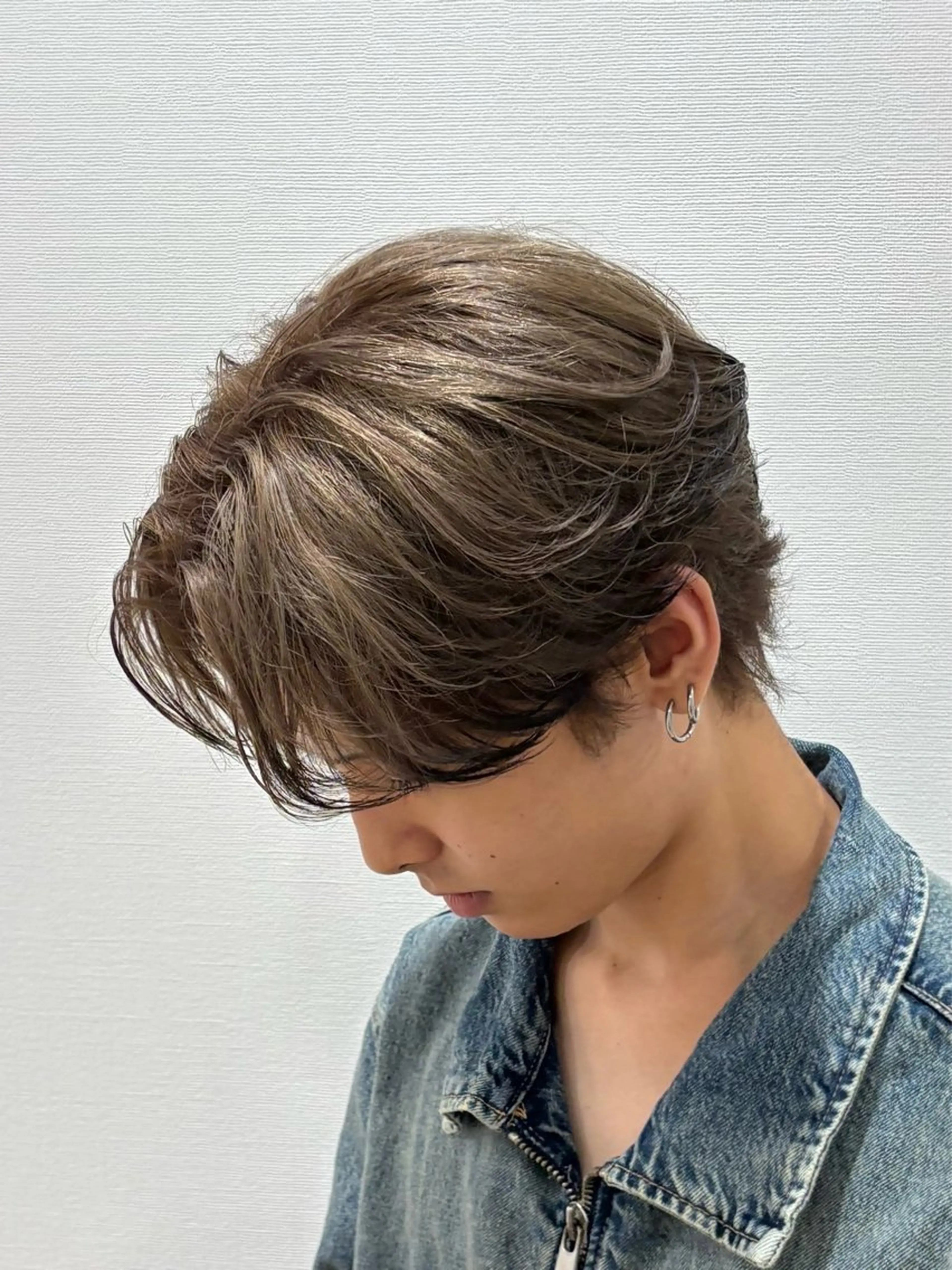 ショート カラー パーマ メンズ メンズパーマ カット パーマ ヘッドスパ センターパート/毛流 れ/レイヤーのヘアスタイル