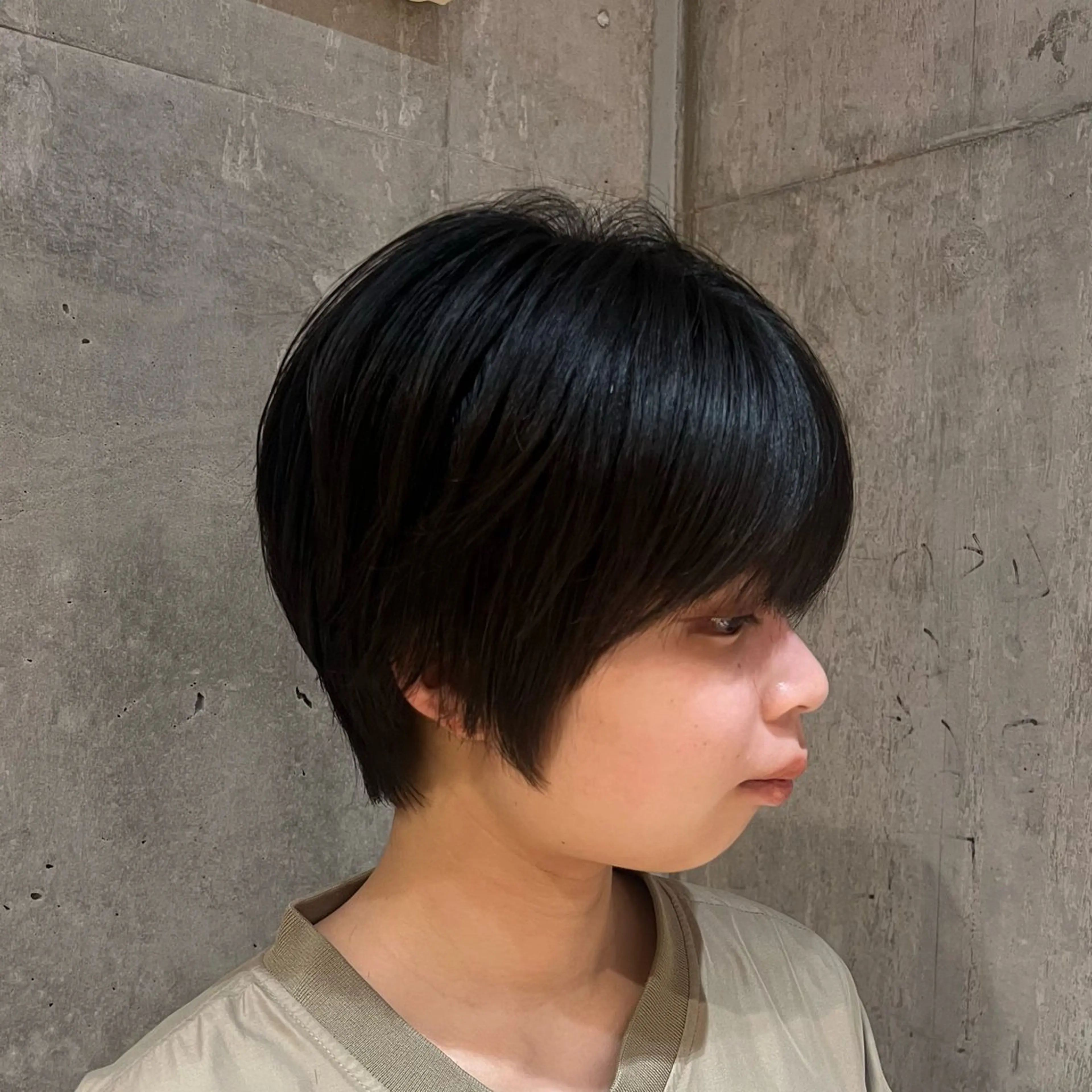 ショート 三宅 凜佳のヘアスタイル