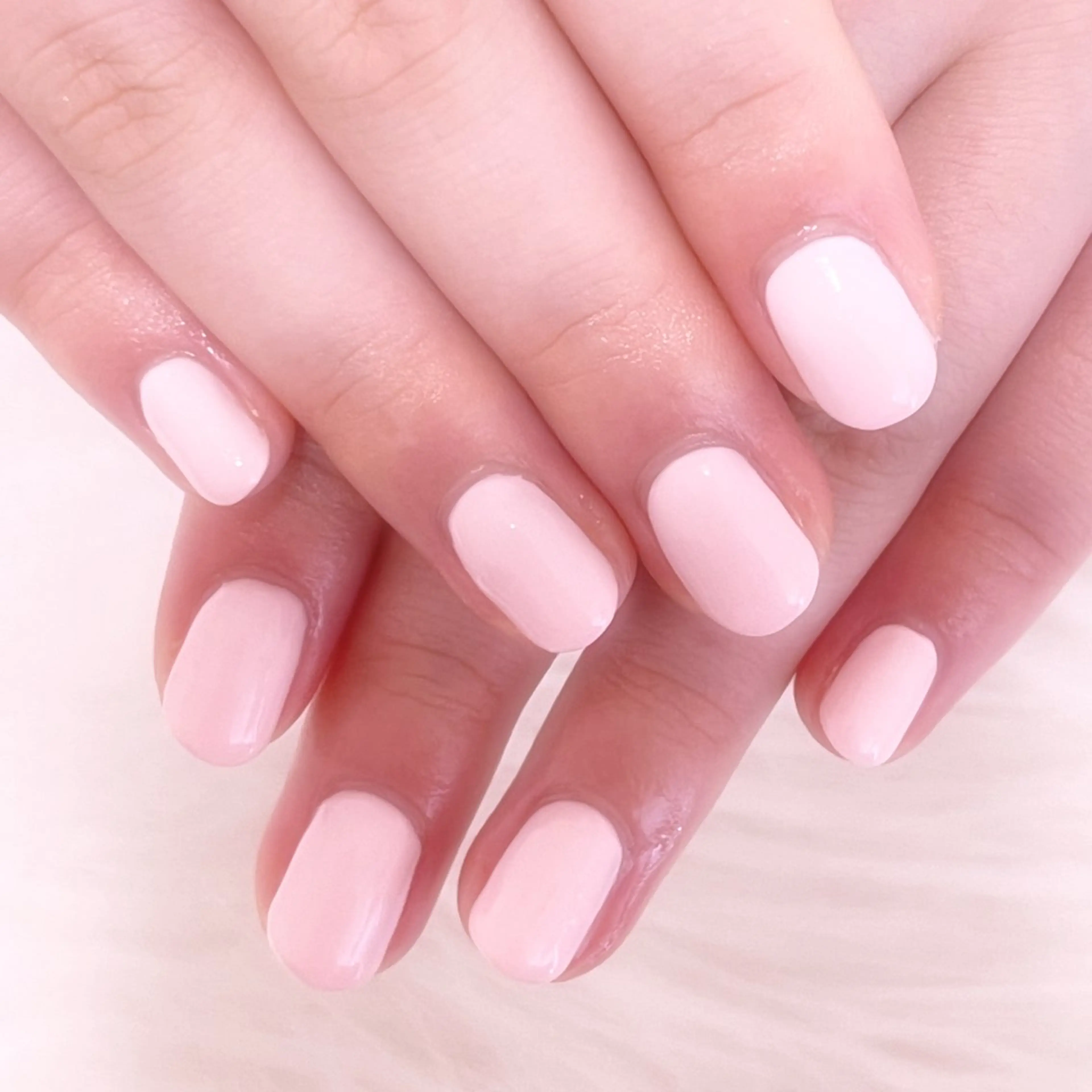 ネイル 長さ出し フットネイル ジェルネイル マグネットネイル ハンドネイル 梅島のネイル屋さん所属・梅島の ネイル屋さんのネイルデザイン