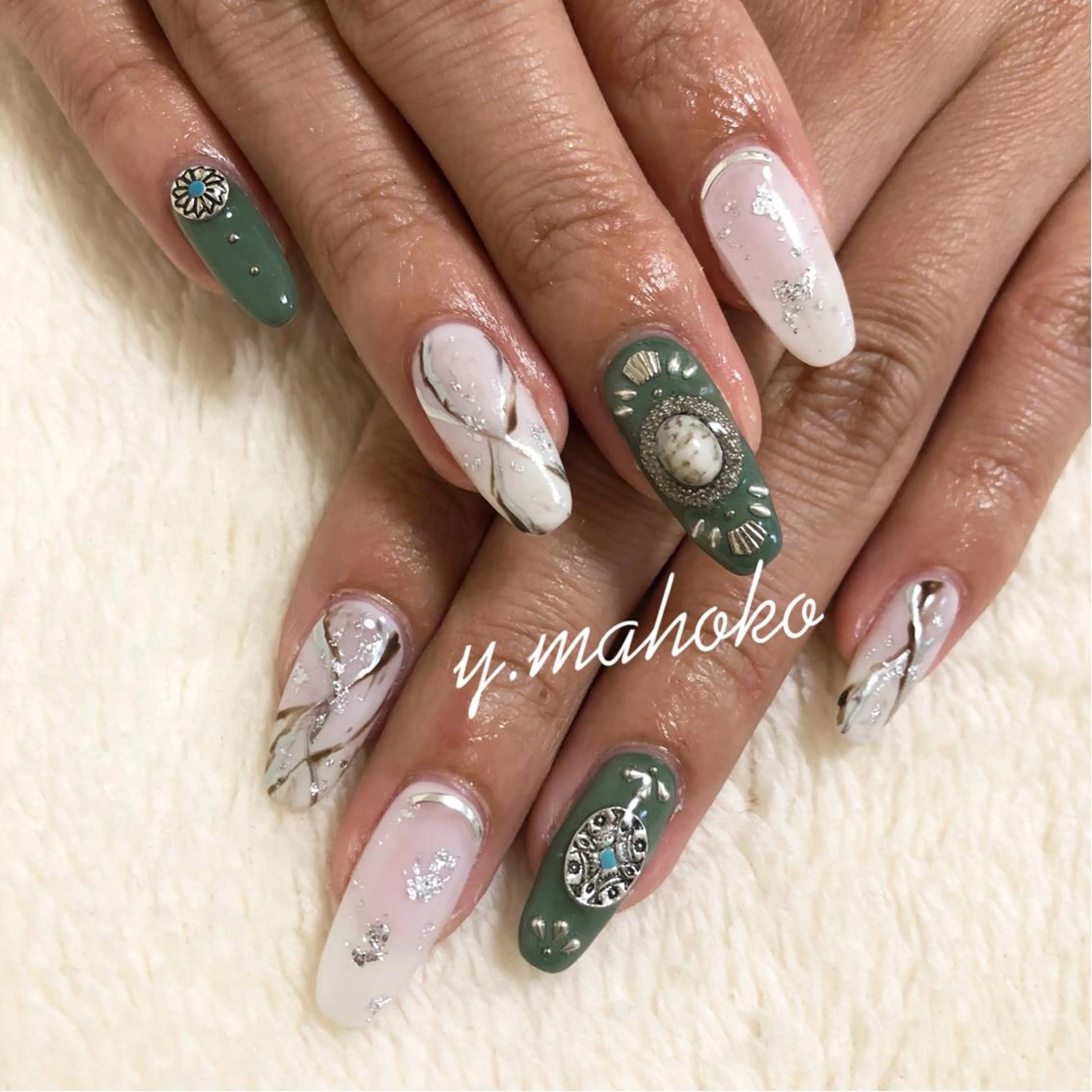 ネイル ハンドネイル She nail studio 原宿所属・パラジェル有/ スカルプ/mahoのネイルデザイン