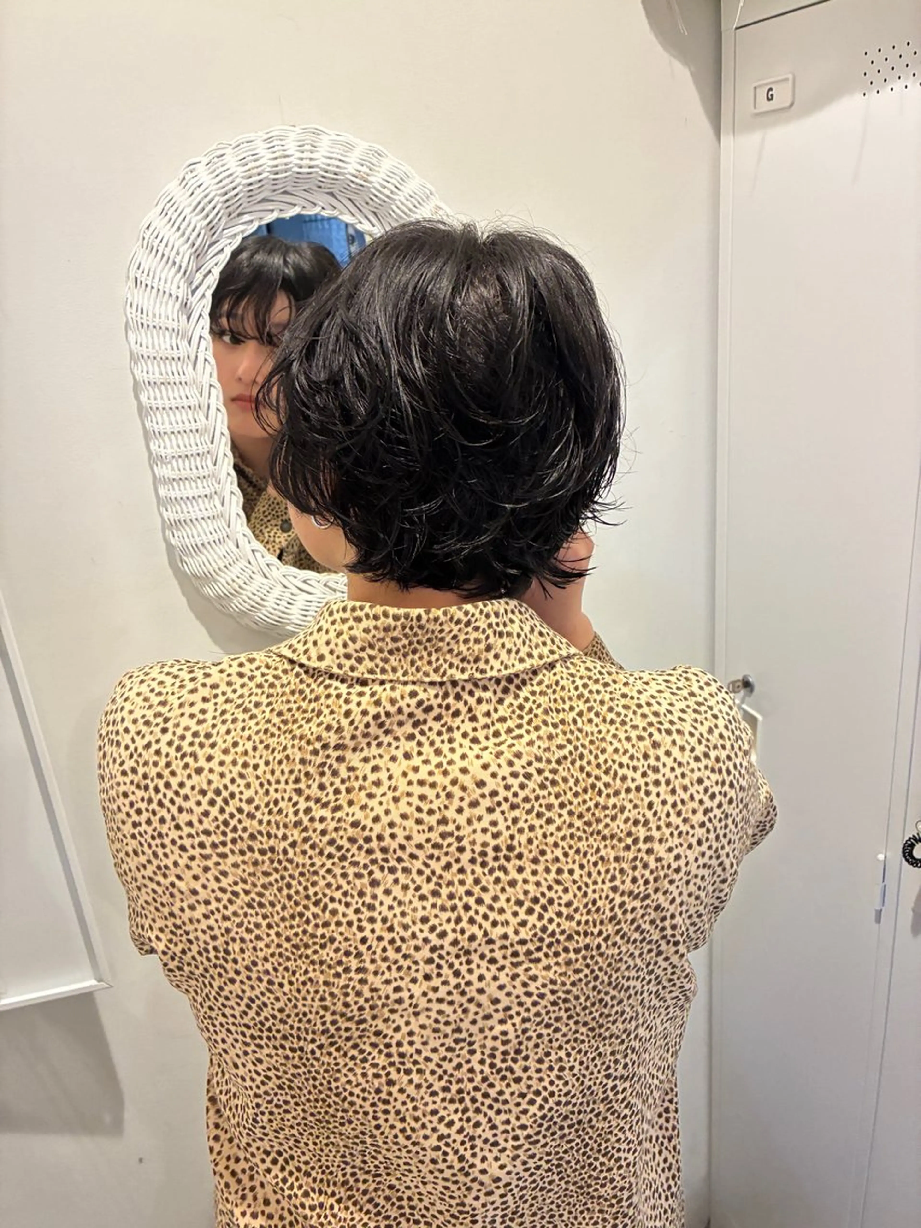 ショート パーマ レイヤーカット ショートヘア カット パーマ loty hair design所属・SEIRA🤍 レイヤーカットのヘアスタイル