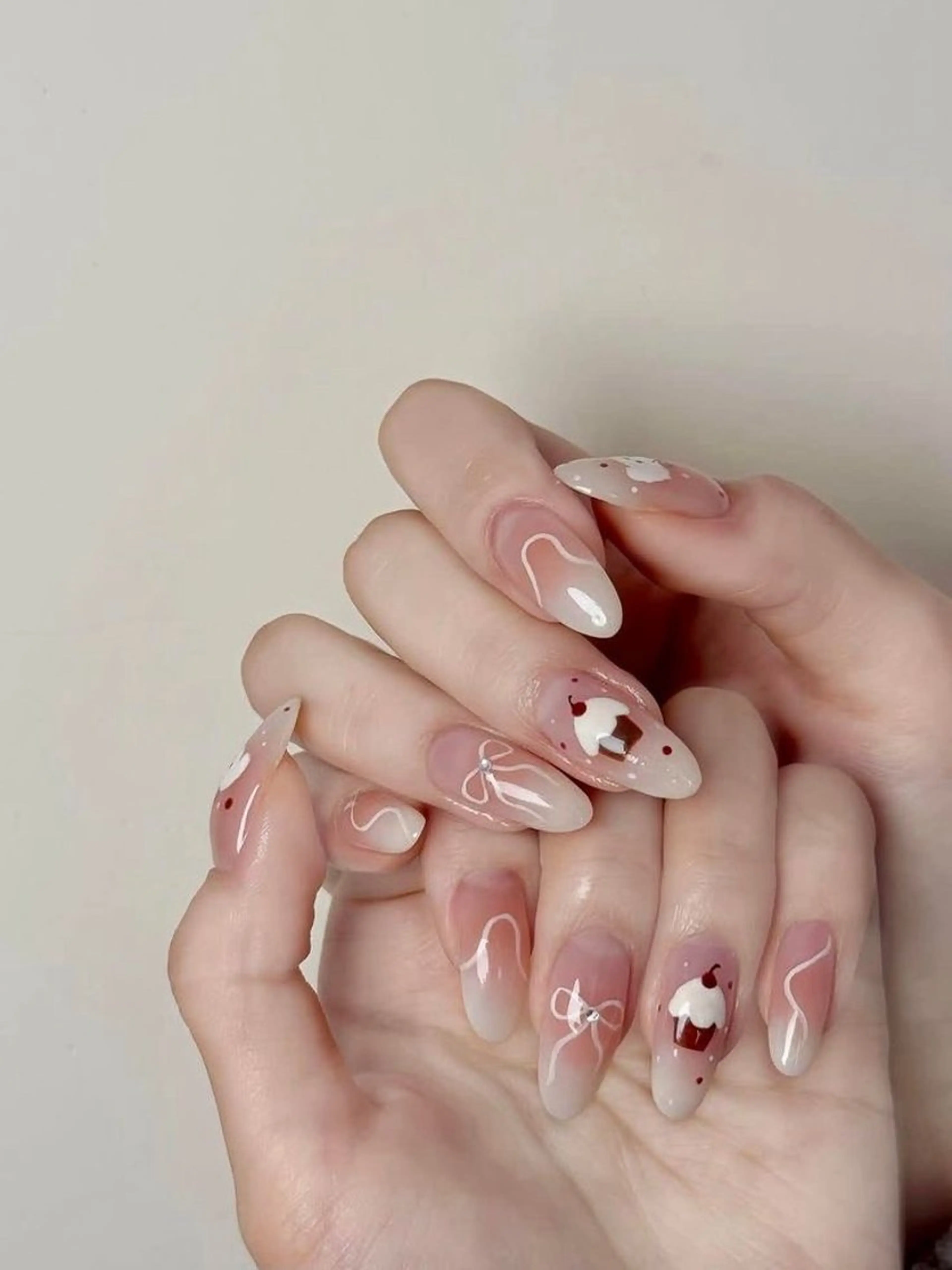 ネイル アートネイル フレンチネイル ジェルネイル 韓国ネイル 持ち込み ハンドネイル 波 なみのネイルデザイン