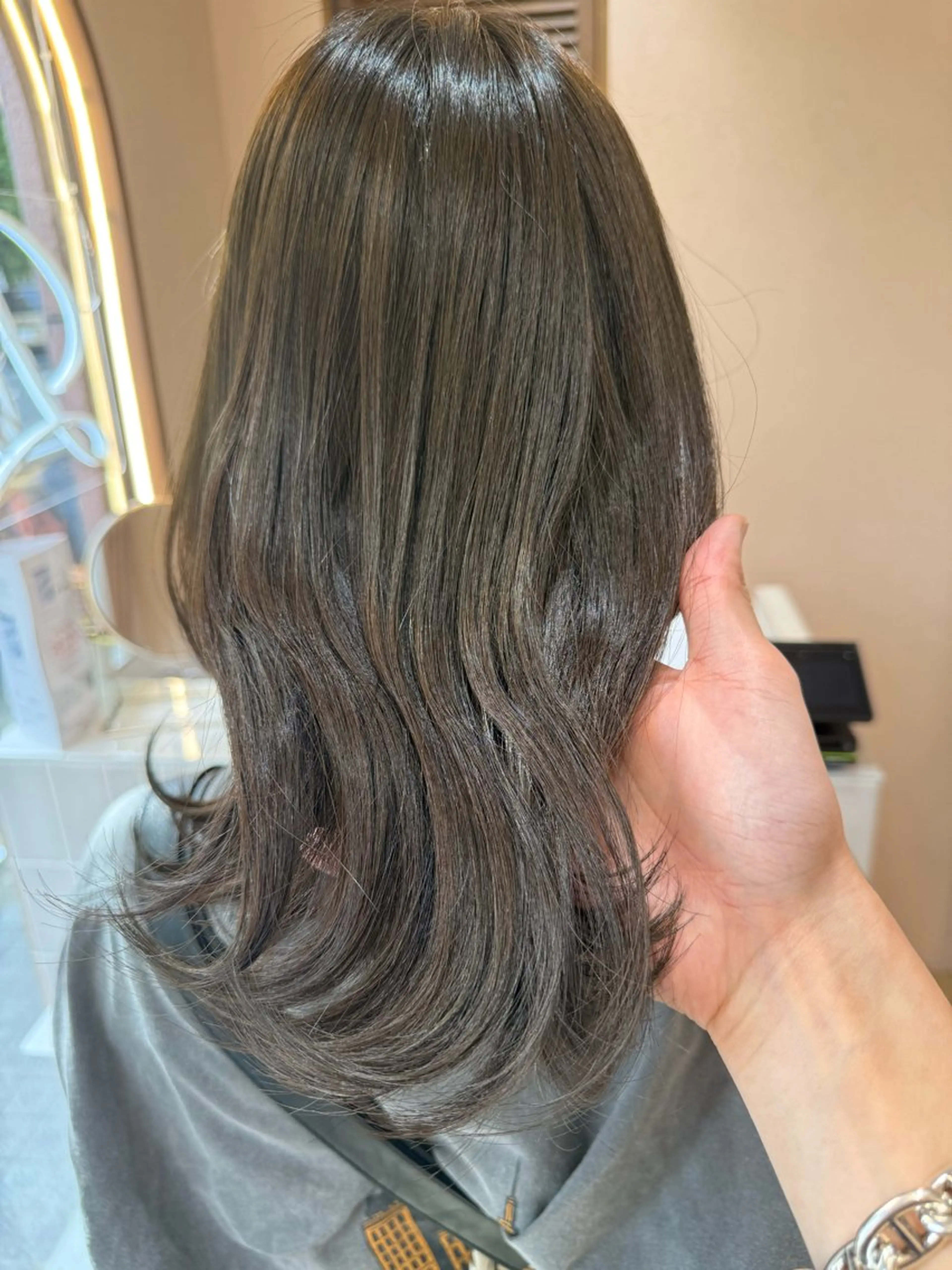 セミロング カラー ヘアカラー トリートメント 🥇ブリーチ無し 透明感🥇佐藤のヘアスタイル