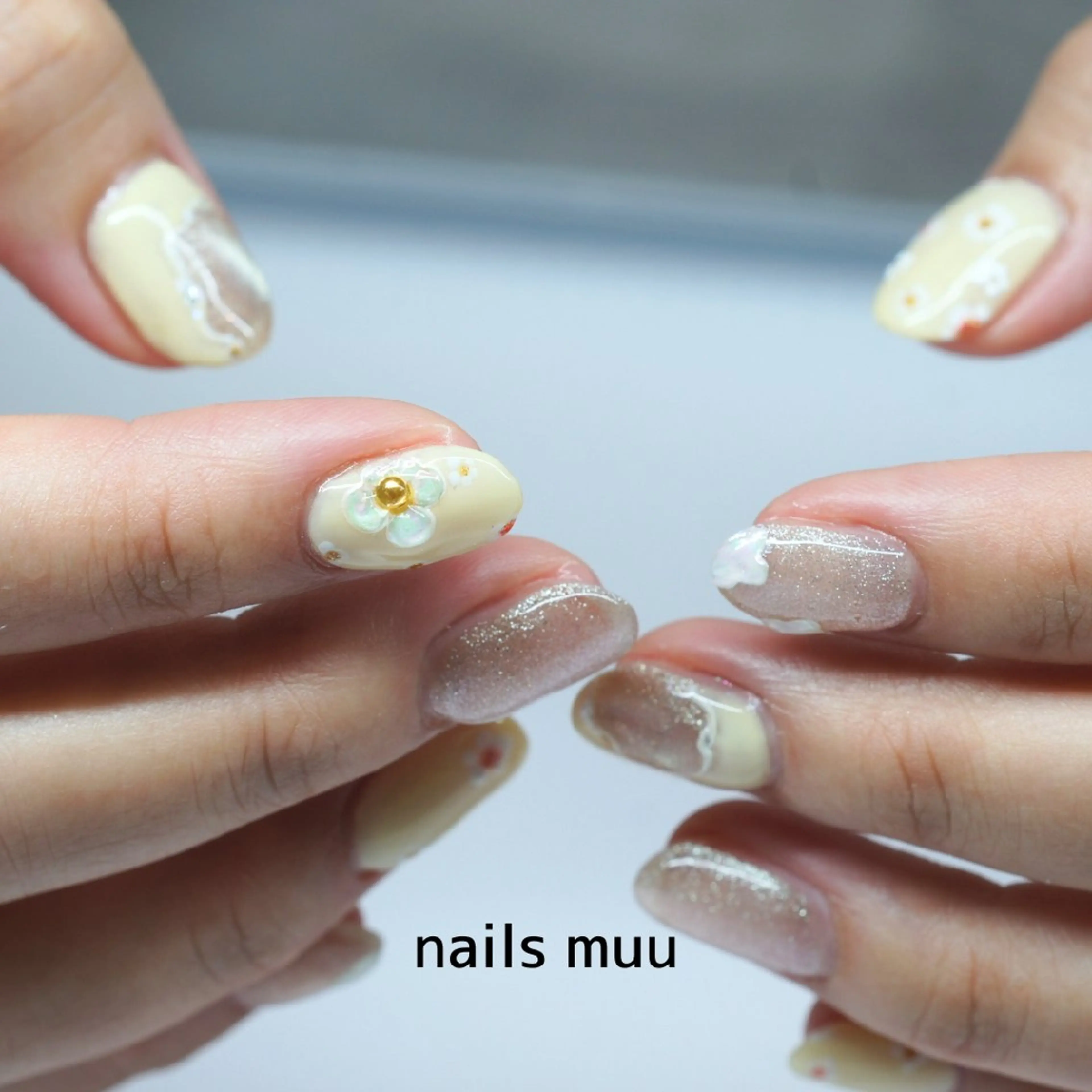 ネイル 黄色 ハンドネイル nails muu まゆのネイルデザイン