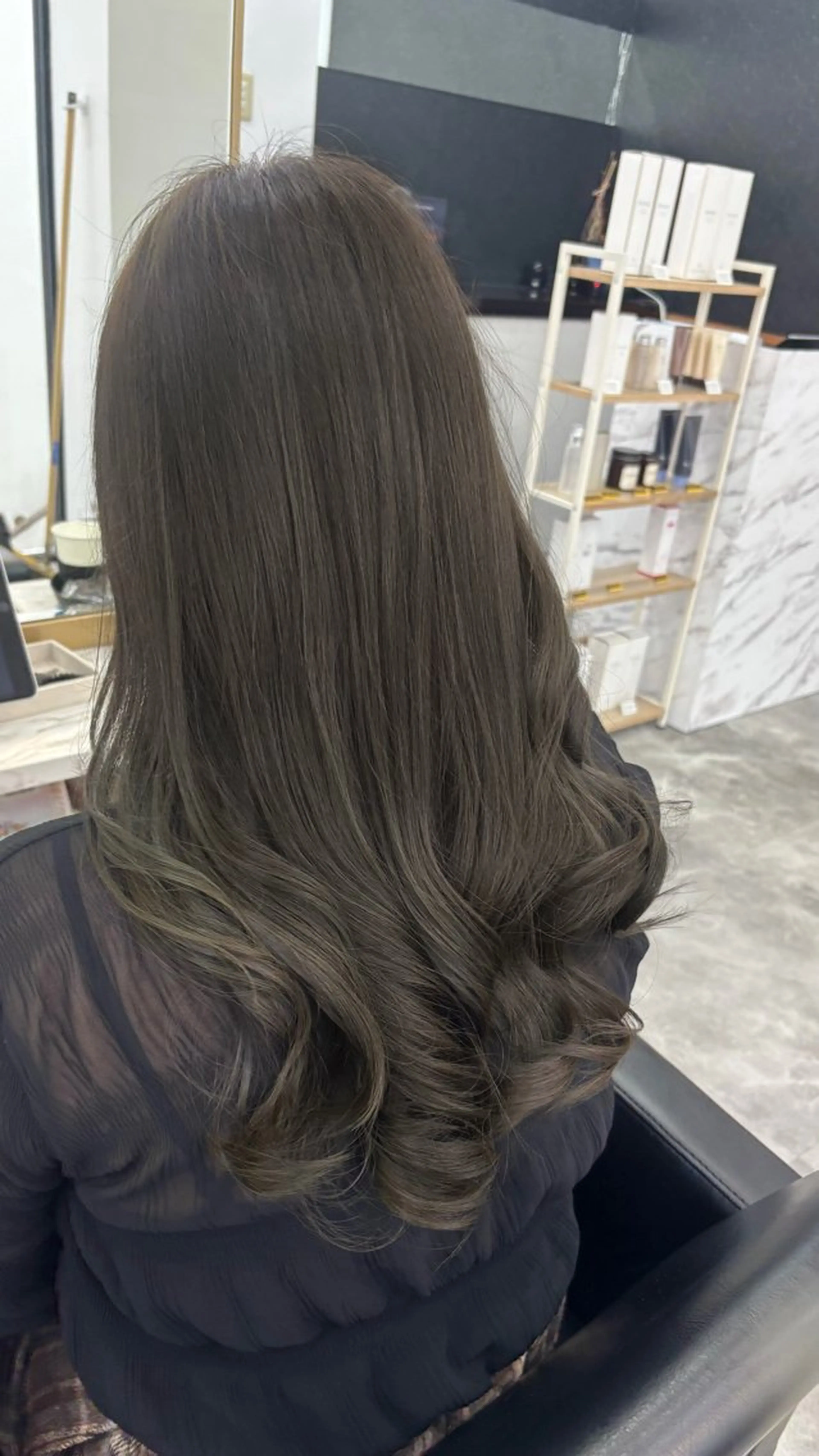 ロング ヘアカラー belle / REIA🖤のヘアスタイル