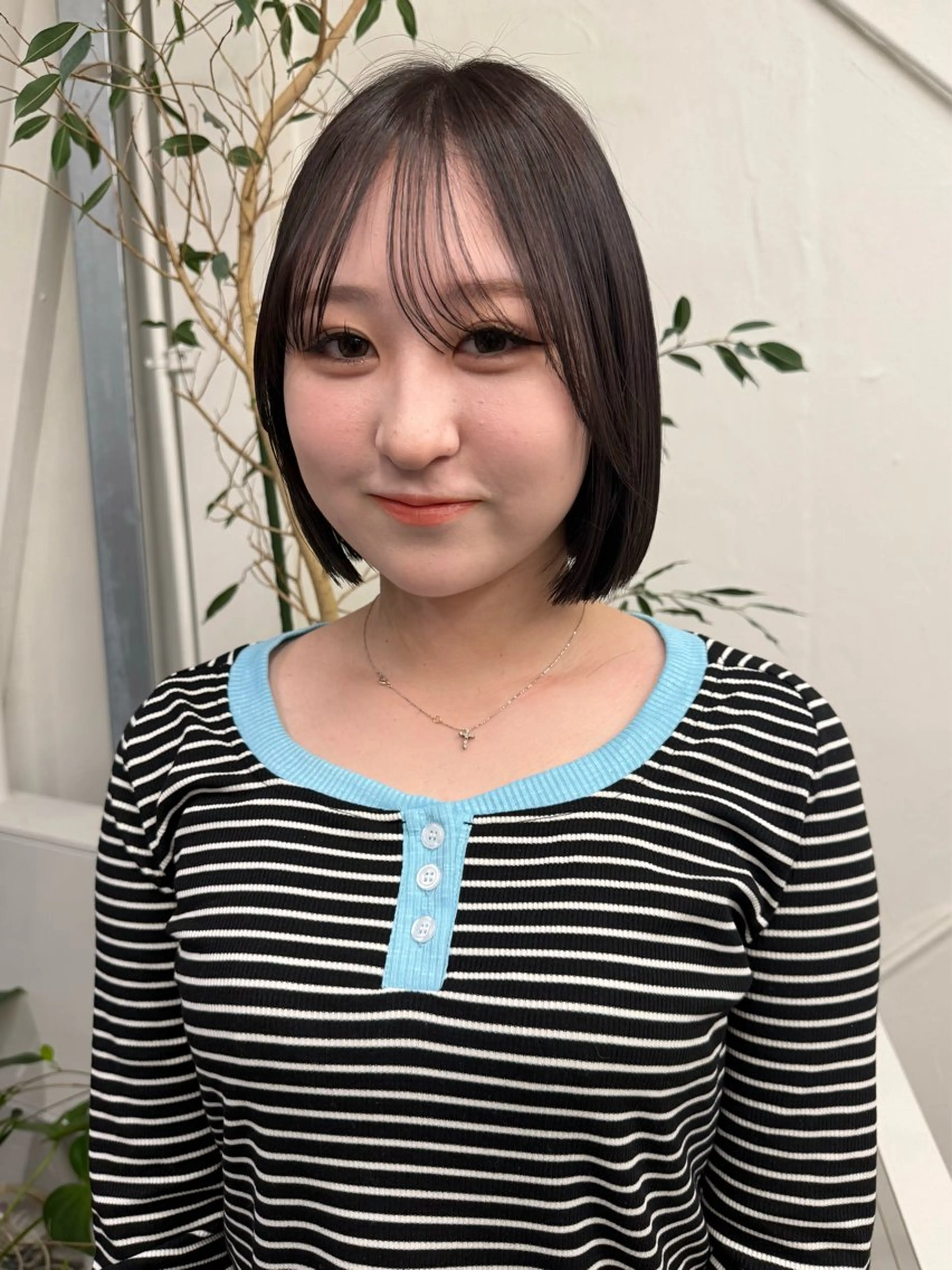 ミディアム カット ヘアカラー トリートメント 角岡 真帆のヘアスタイル