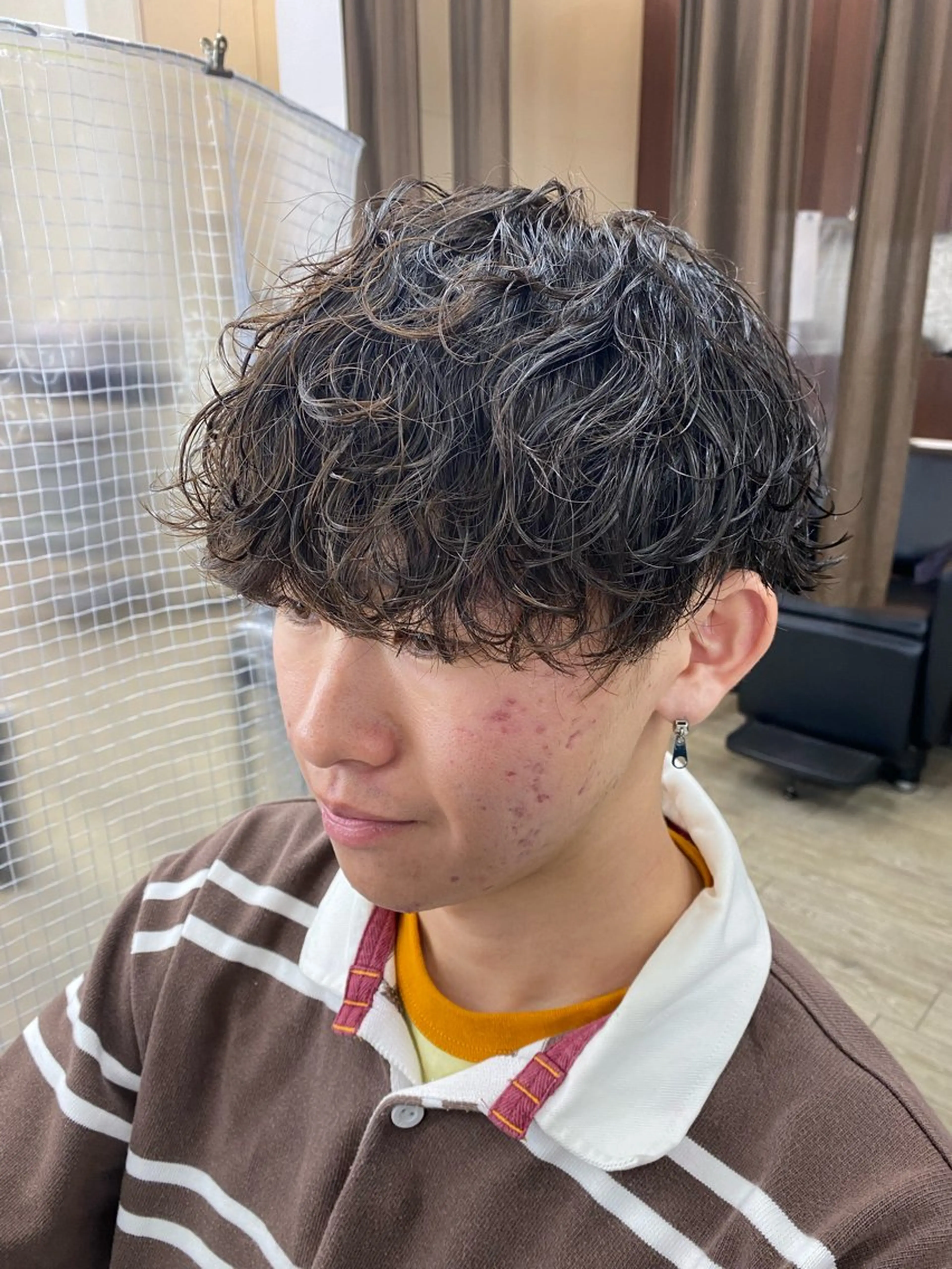 ショート パーマ メンズ メンズパーマ 波巻きパーマ スパイラルパーマ カット パーマ 市川 博紀 副店長のヘアスタイル