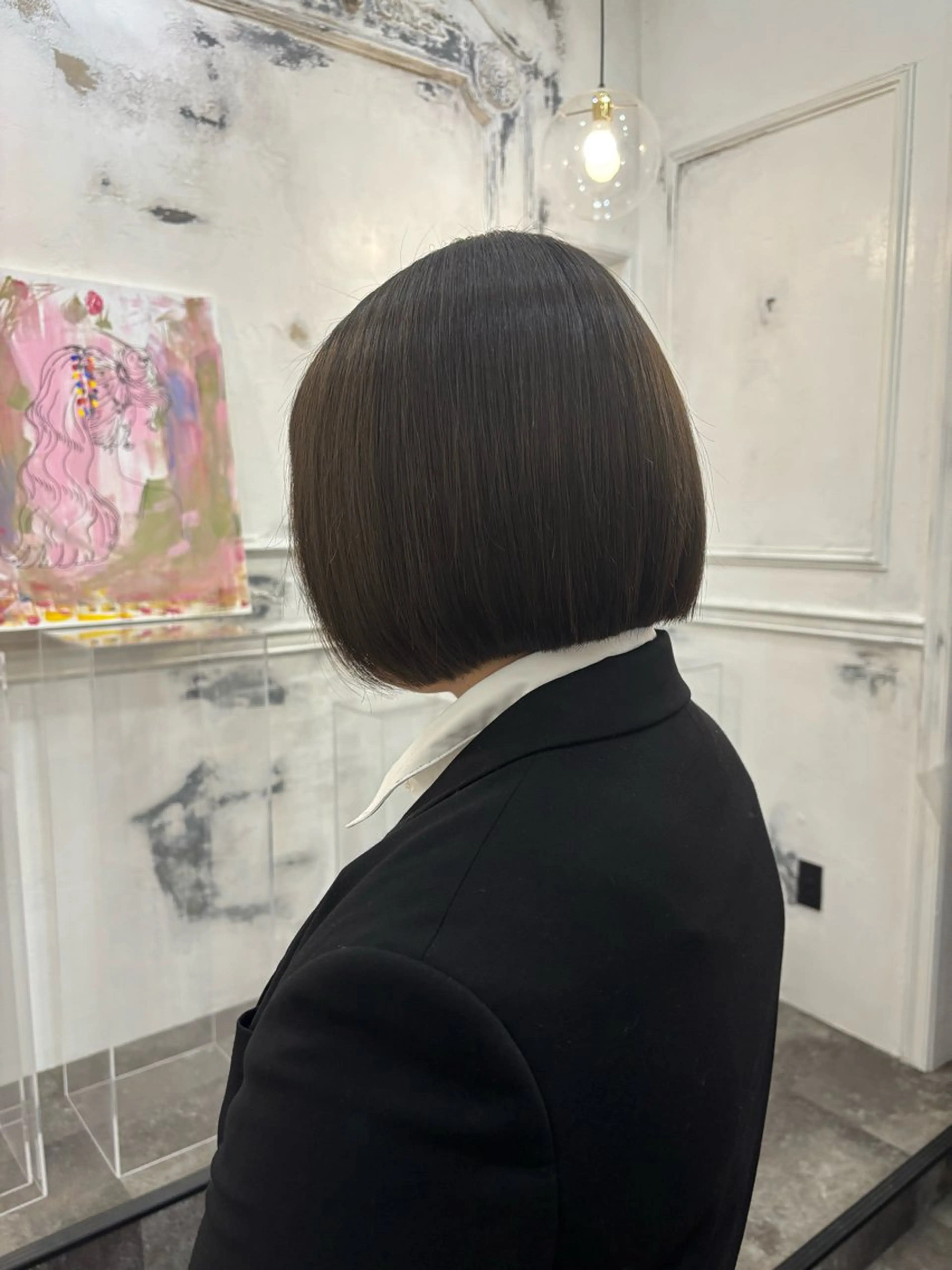 ショート ボブ comeghead 琴音のヘアスタイル