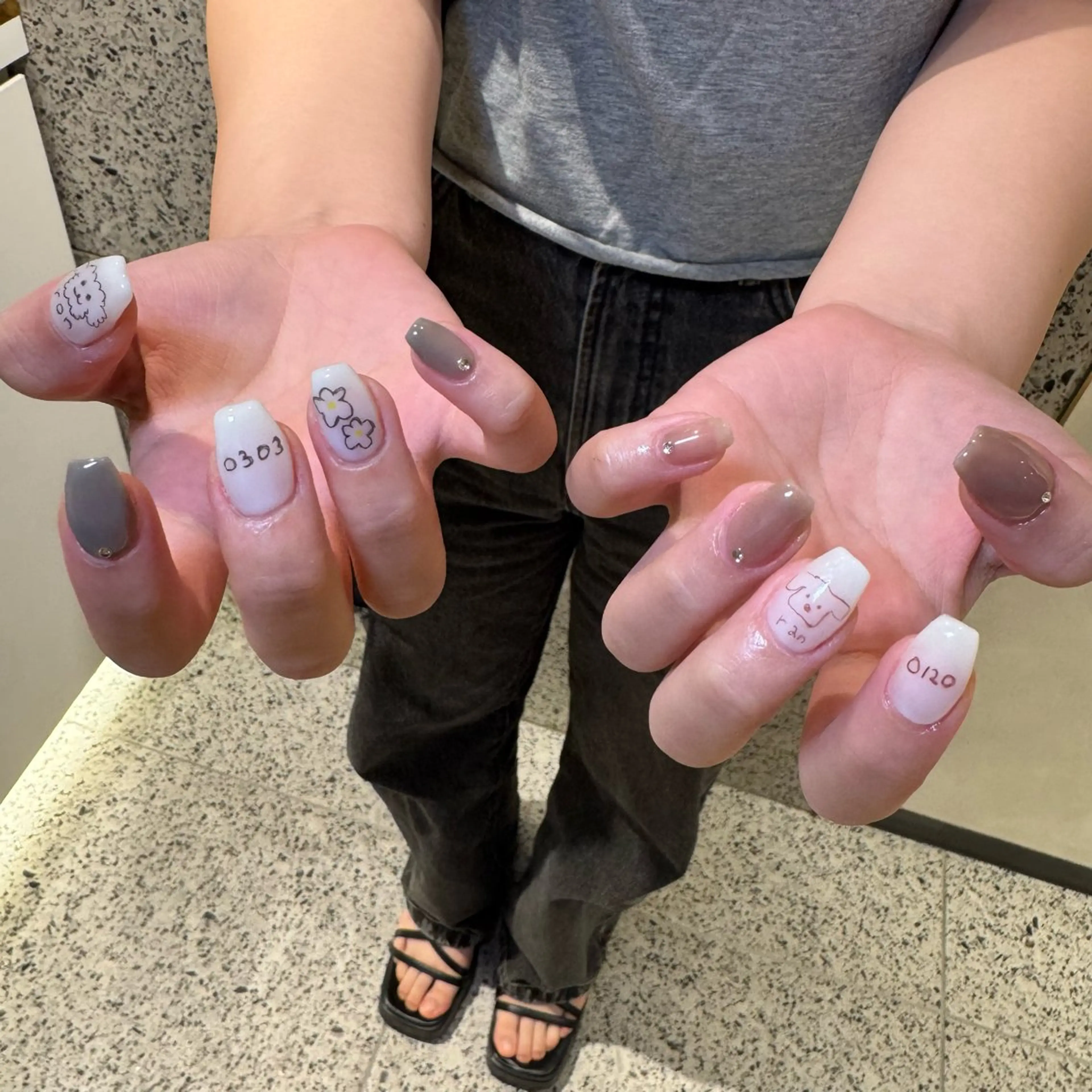 ネイル ハンドネイル RIEKO🍒 ワンホン♡推しネイルのネイルデザイン