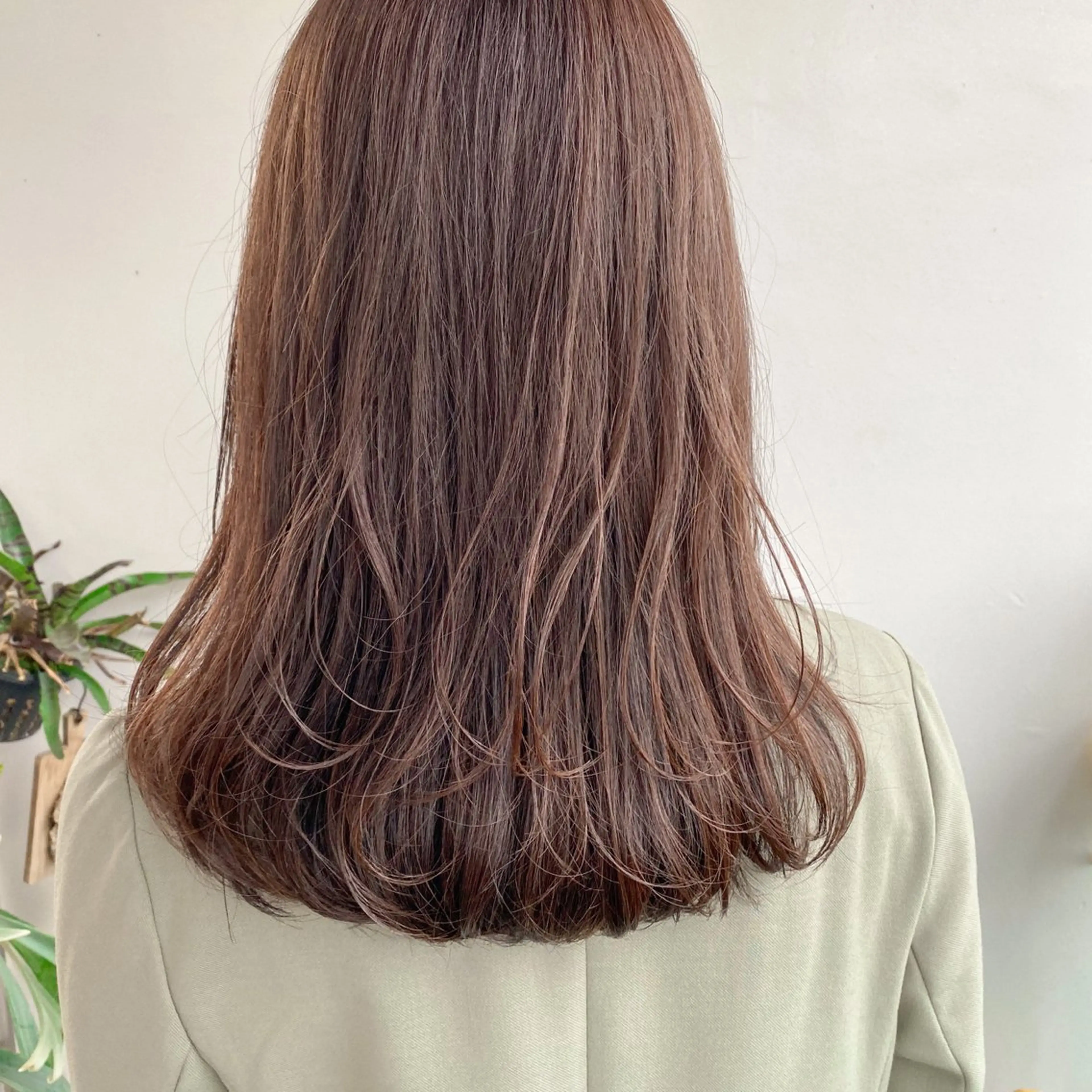 セミロング カラー カット ヘアカラー トリートメント 中屋恵美🎨 Designカラーのヘアスタイル