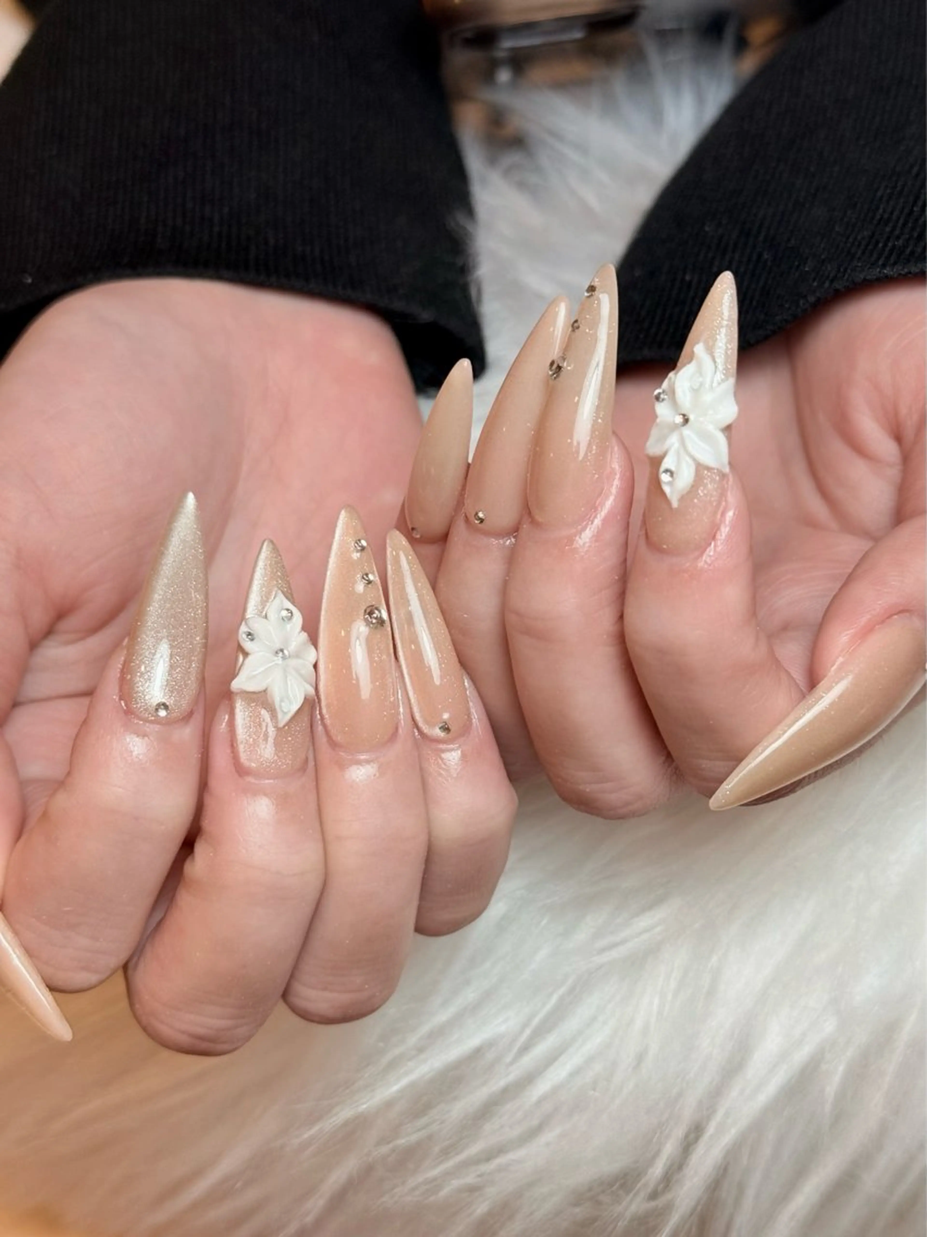 ネイル チークネイル ドット フレンチネイル グラデーション ハート ハンドネイル ハンドケア Nihonthy Nail 新宿所属・Nihonthy Nail 新宿のネイルデザイン