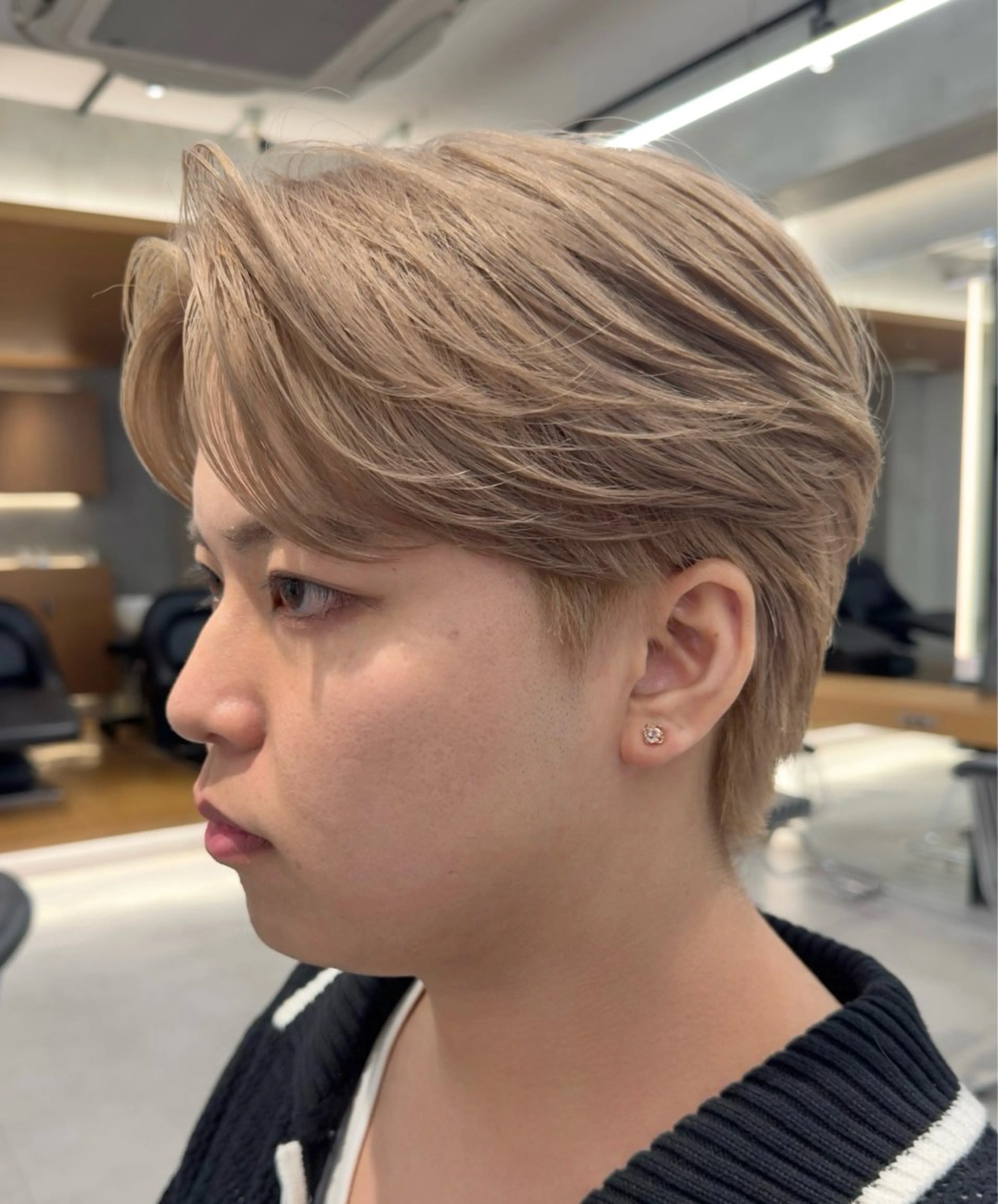 カラー メンズ ブリーチ/ウルフ/ スパイキーショートのヘアスタイル