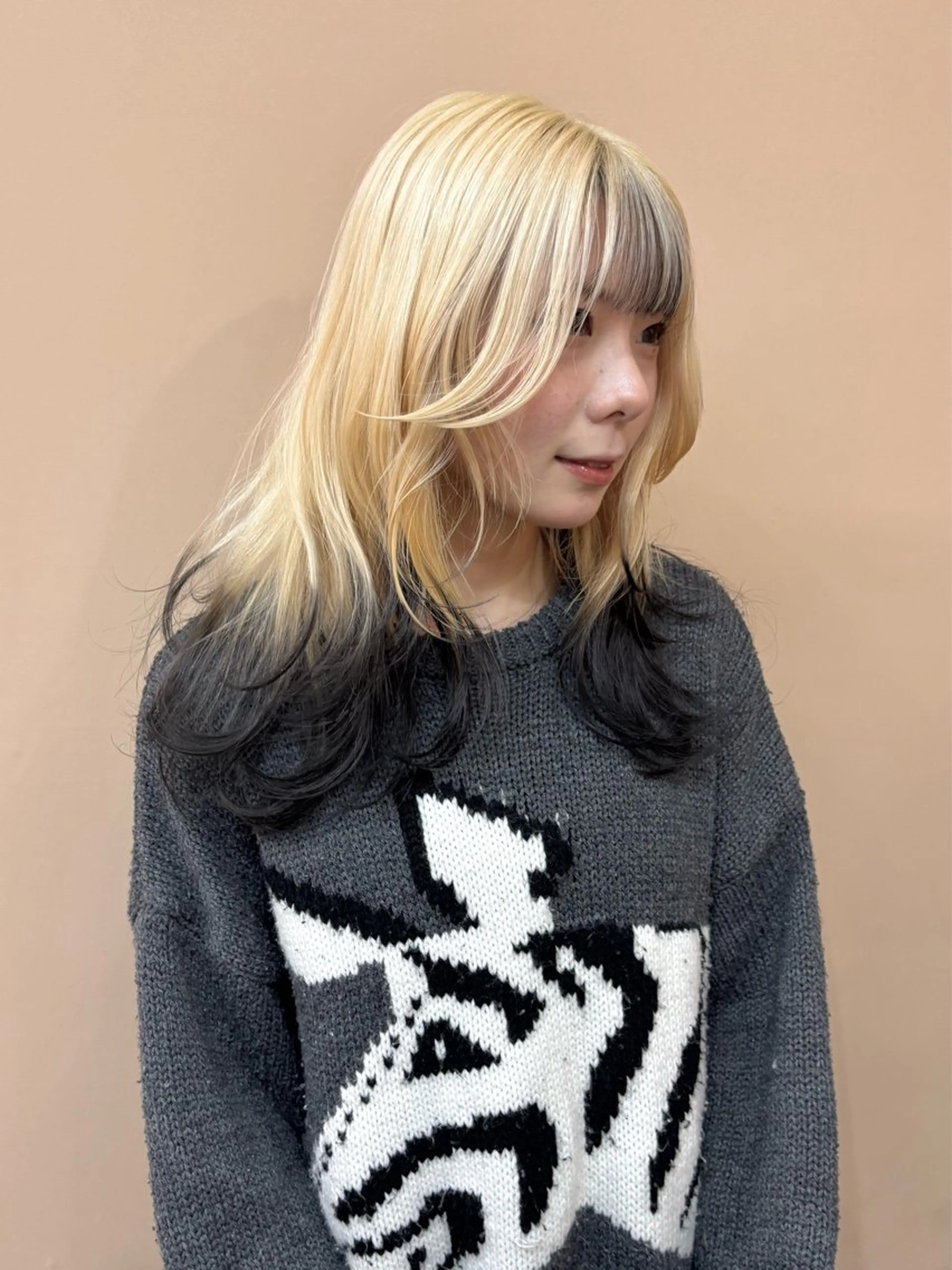 ロング カラー 黒髪 ブロンド ヘアカラー lani hair salon所属・SHOTO ハイトー ン/デザインカラーのヘアスタイル